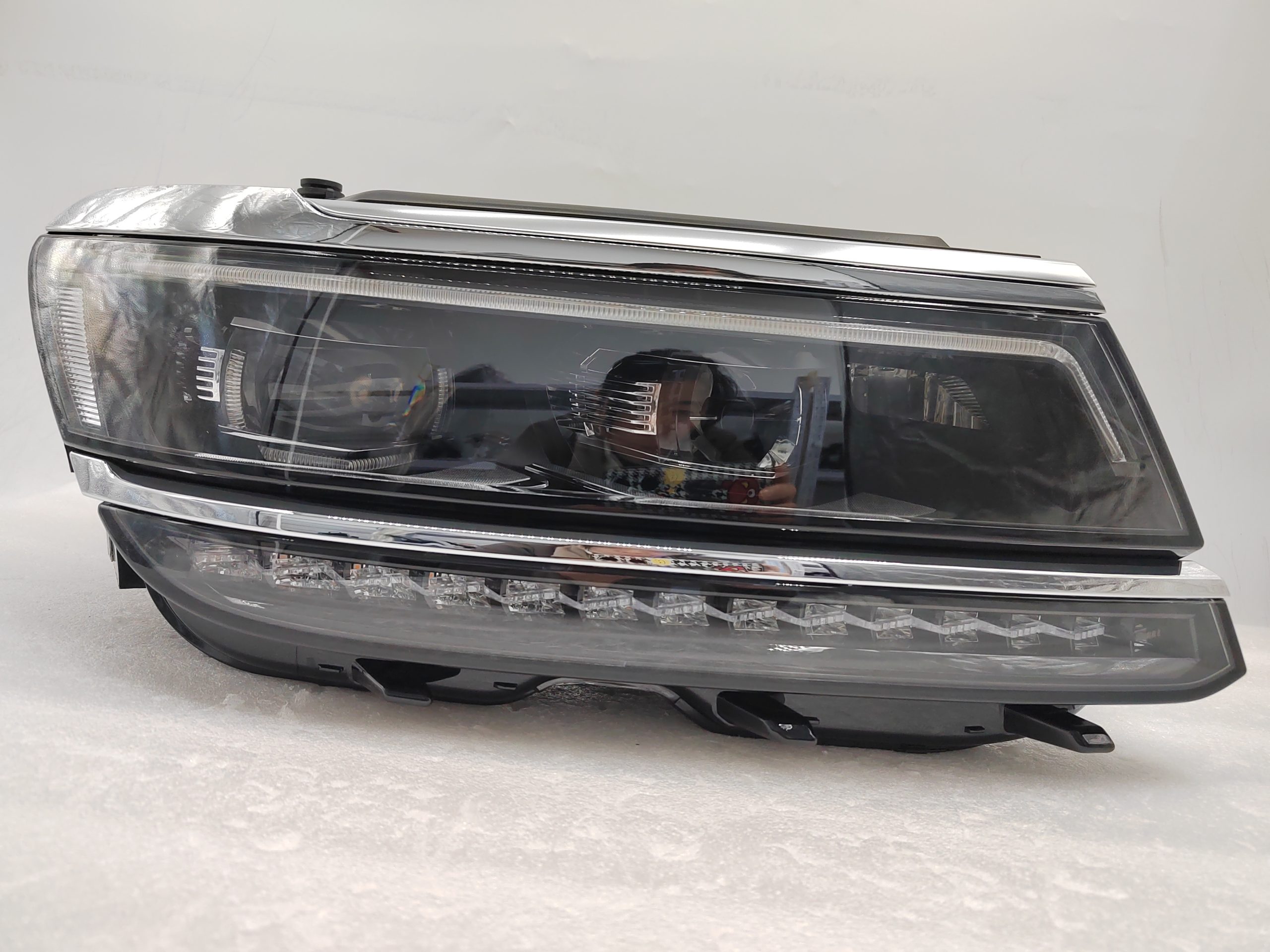 VOLKSWAGEN TIGUAN 2017-2020 LED R.H.S HEADLIGHT ASSEMBLY
