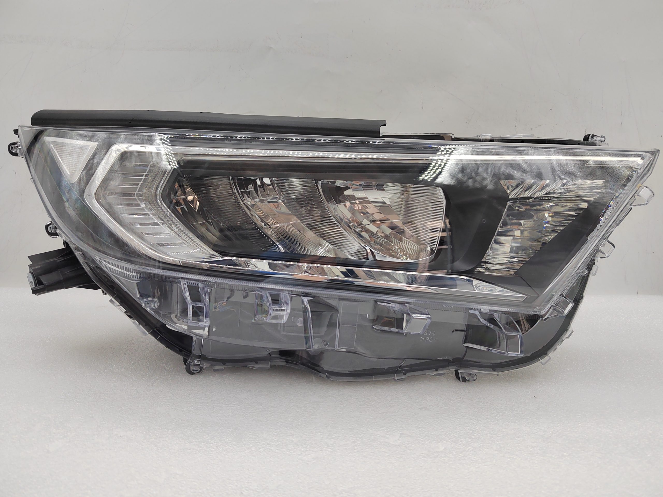 TOYOTA RAV4 V XA50 2019-2021 LED R.H.S HEADLIGHT ASSEMBLY