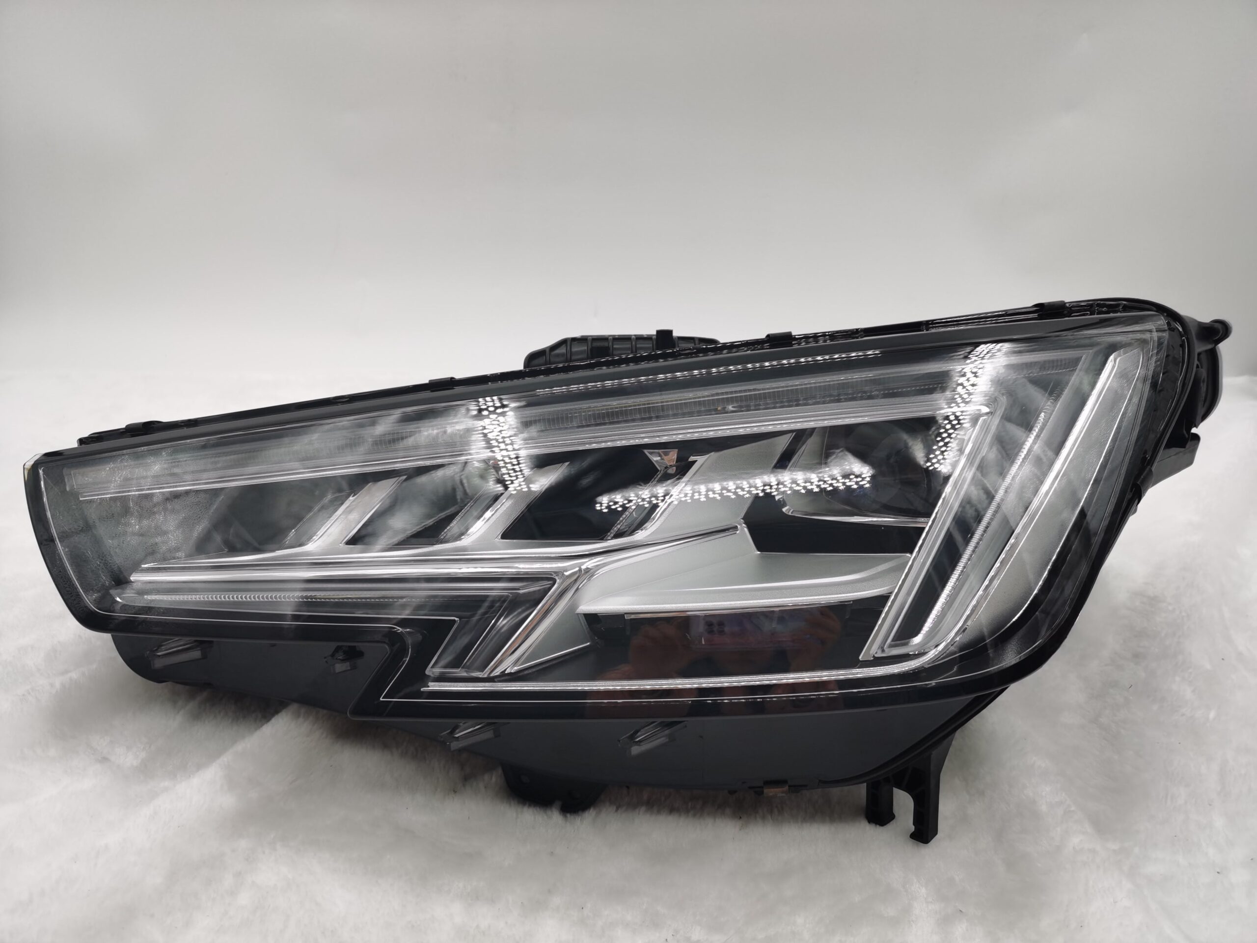 Audi A4 B9 2015-2019 LED L.H.S HEADLIGHT ASSEMBLY
