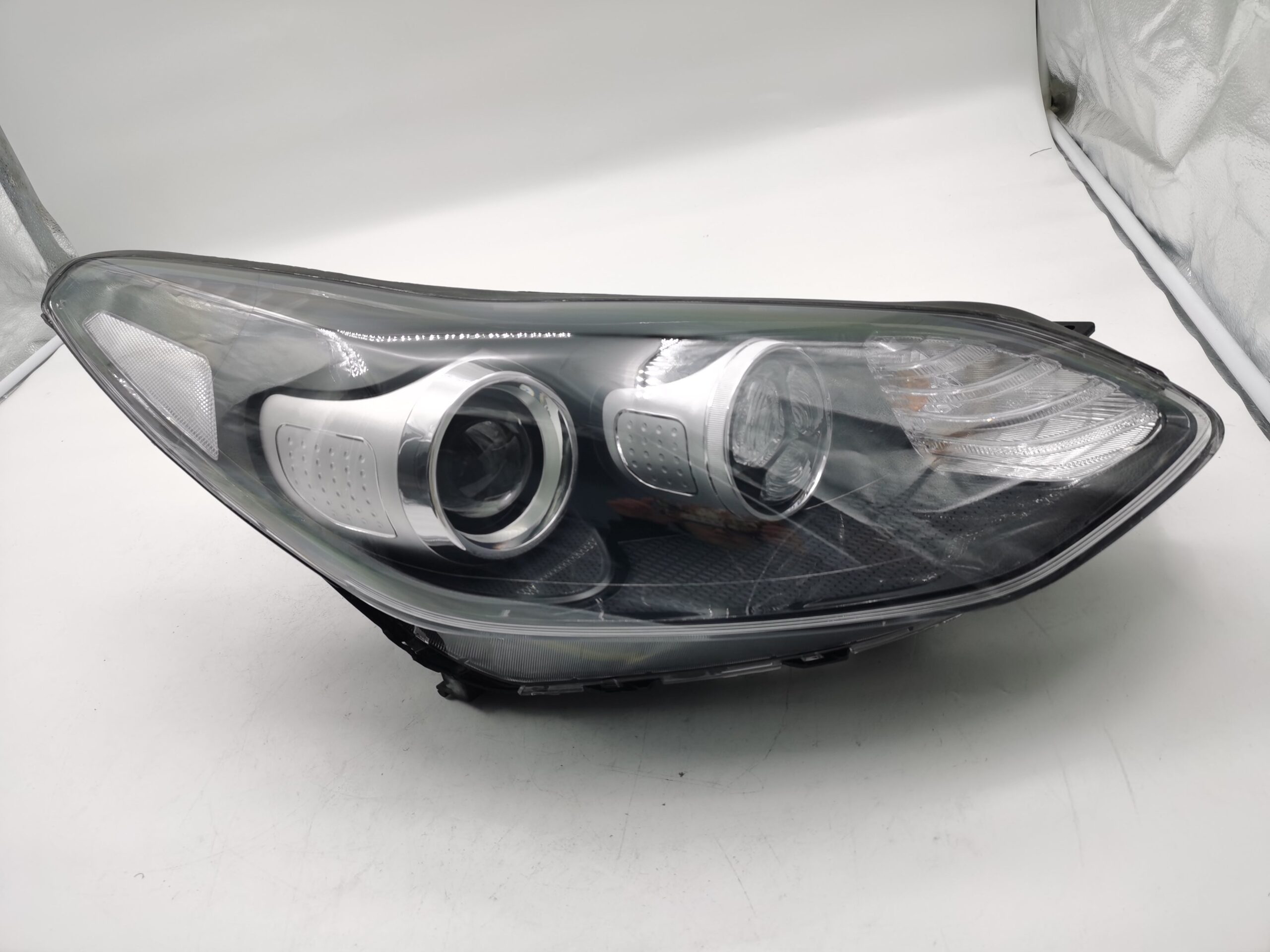 Kia SPORTAGE 2016-2021 HALOGEN R.H.S HEADLIGHT ASSEMBLY