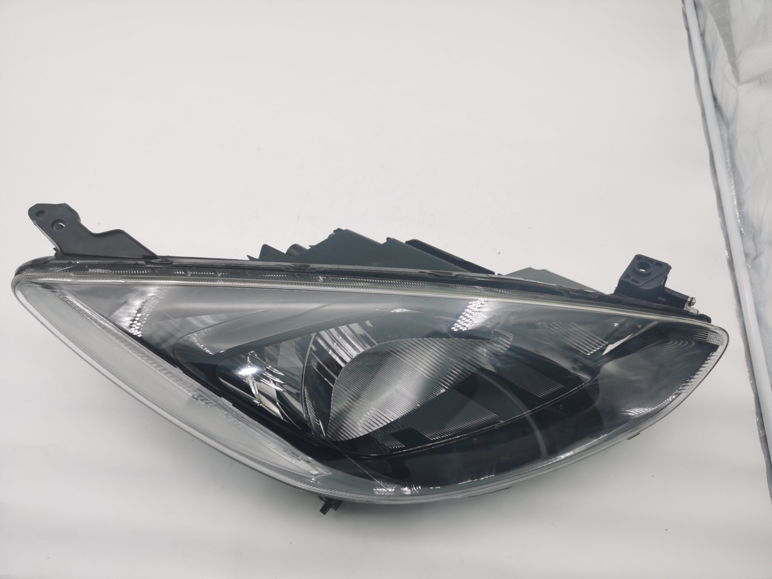 Mazda 2 2007-2013 HALOGEN R.H.S HEADLIGHT ASSEMBLY