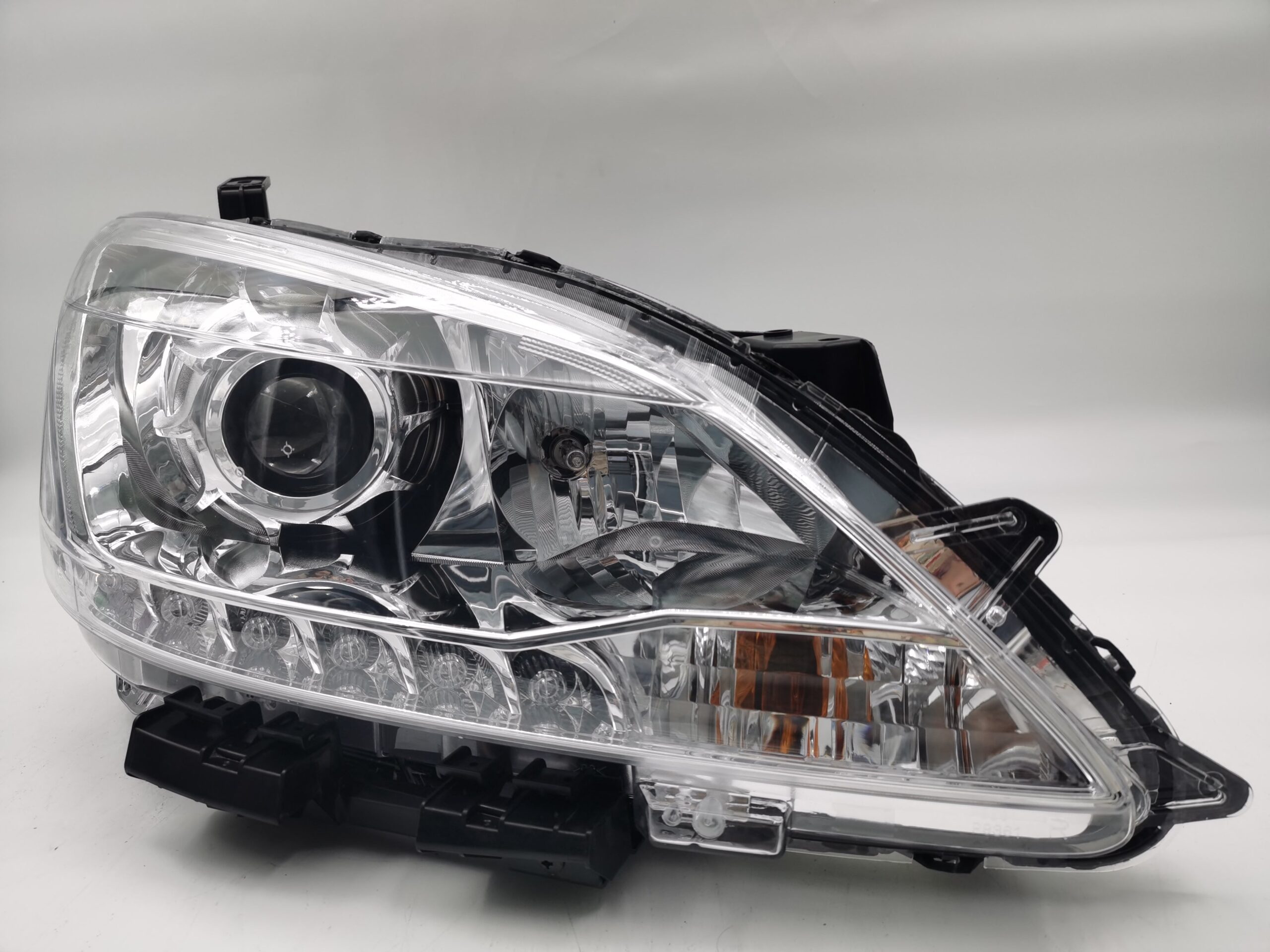 For 2013-2015 Nissan Sentra Headlights Assembly Pair – Black Housing Halogen With LED DRL, DOT/SAE