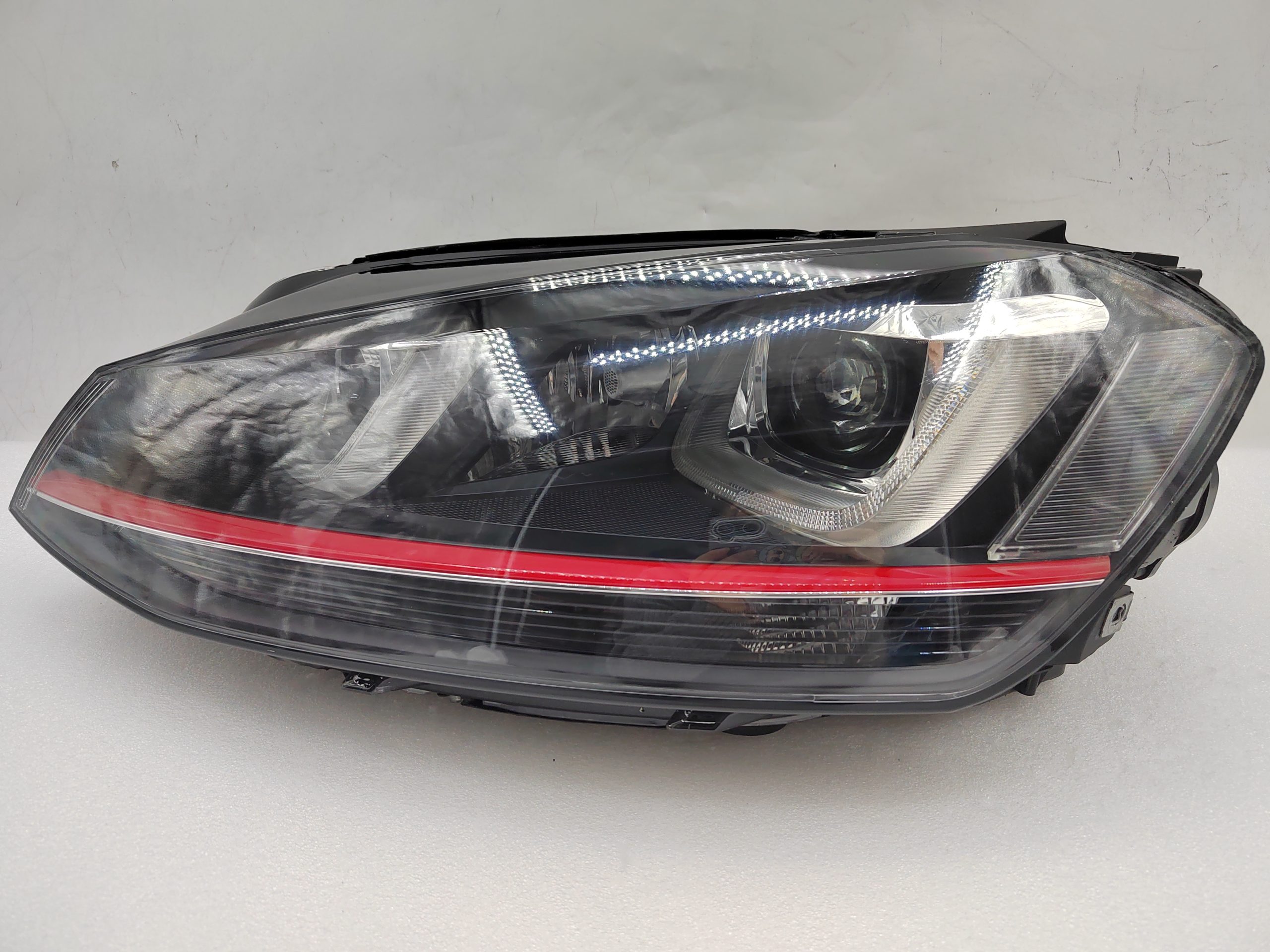 VOLKSWAGEN GOLF 2017-2019 XENON L.H.S HEADLIGHT ASSEMBLY