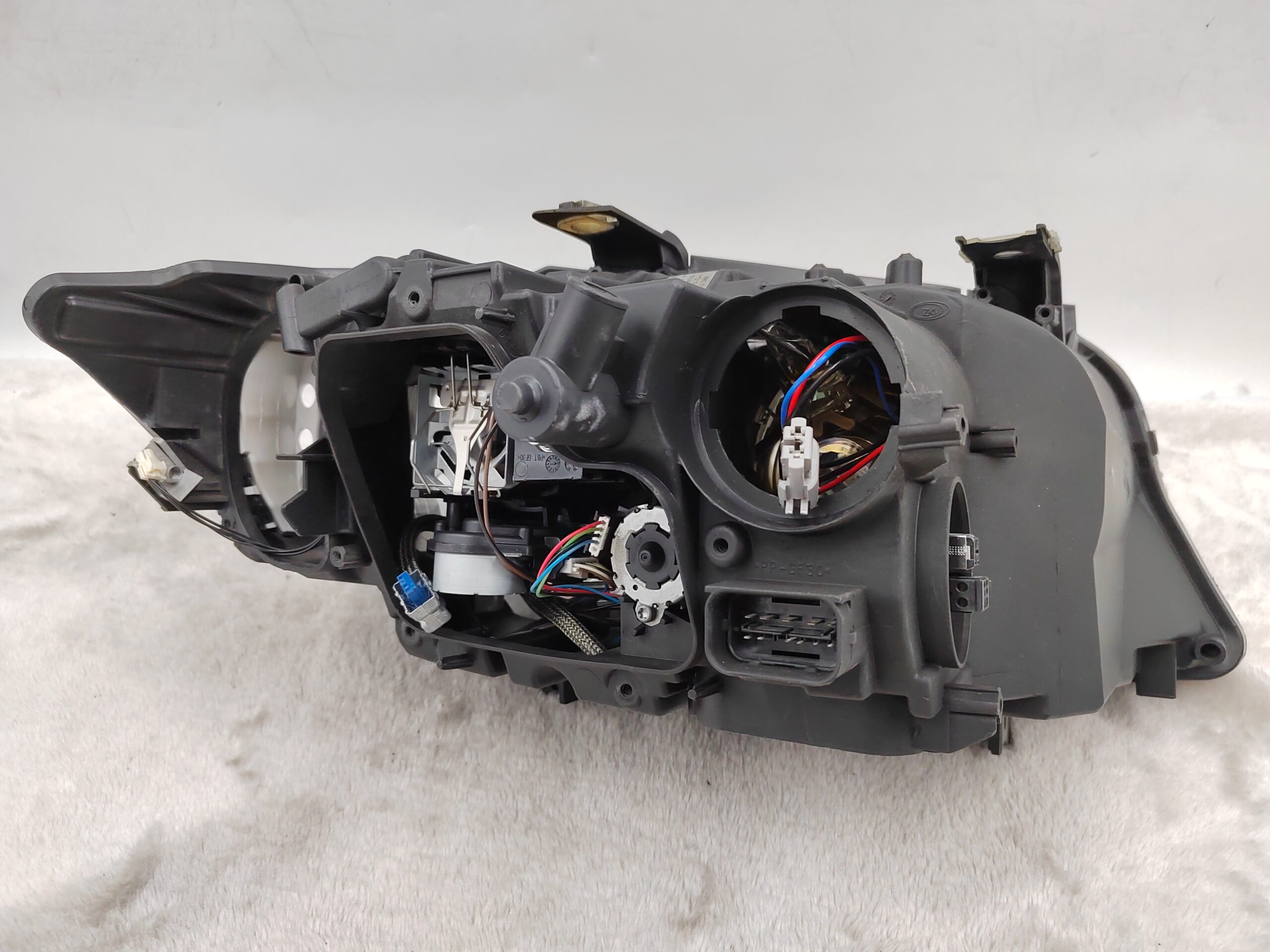 BMW 3 SERIES E90 E91 2009 2012 XENON L H S HEADLIGHT ASSEMBLY BMW 3 SERIES E90 E91 2009 2012 XENON L H S HEADLIGHT ASSEMBLY