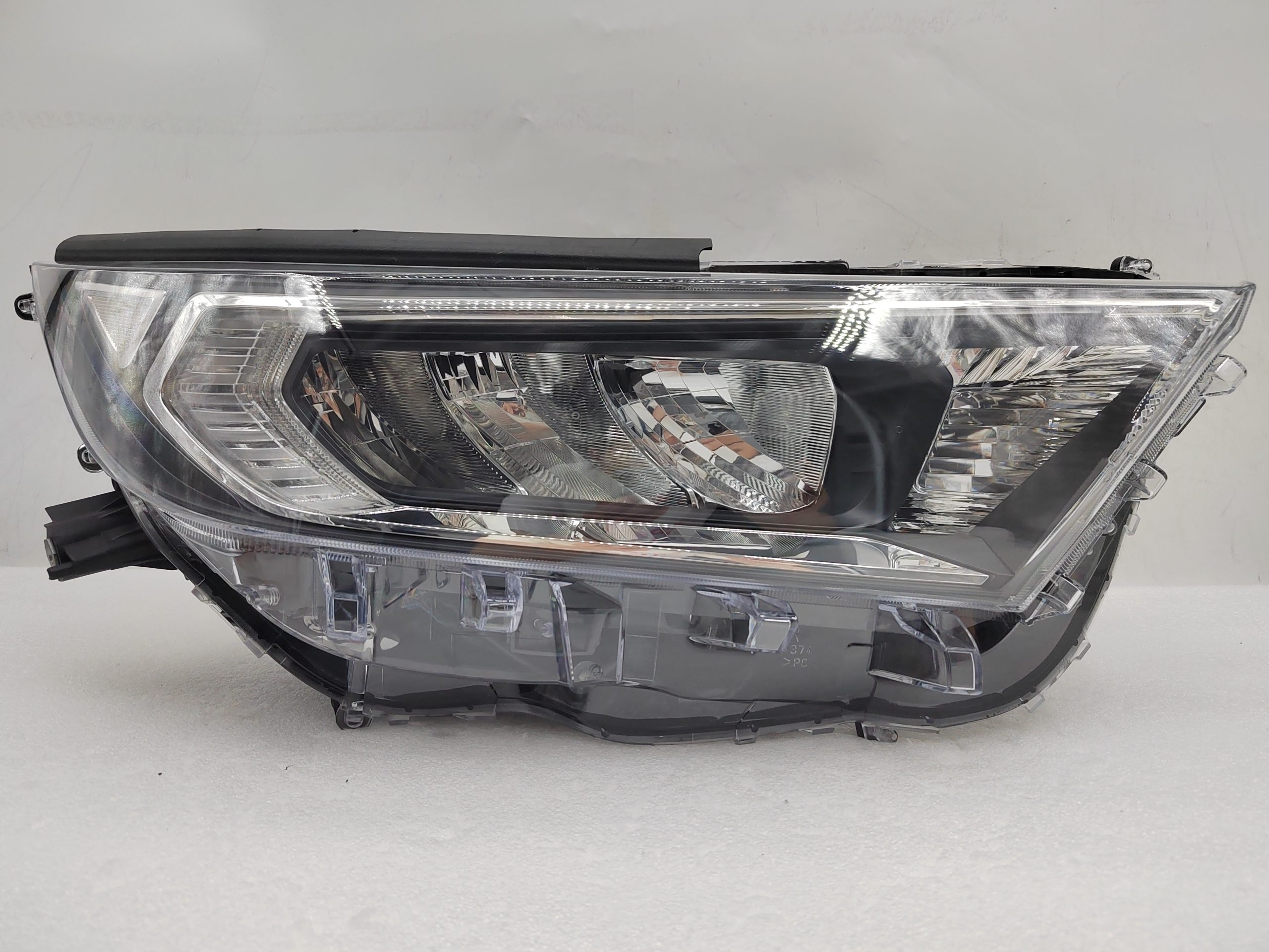 TOYOTA RAV4 V XA50 2019-2021 LED R.H.S HEADLIGHT ASSEMBLY