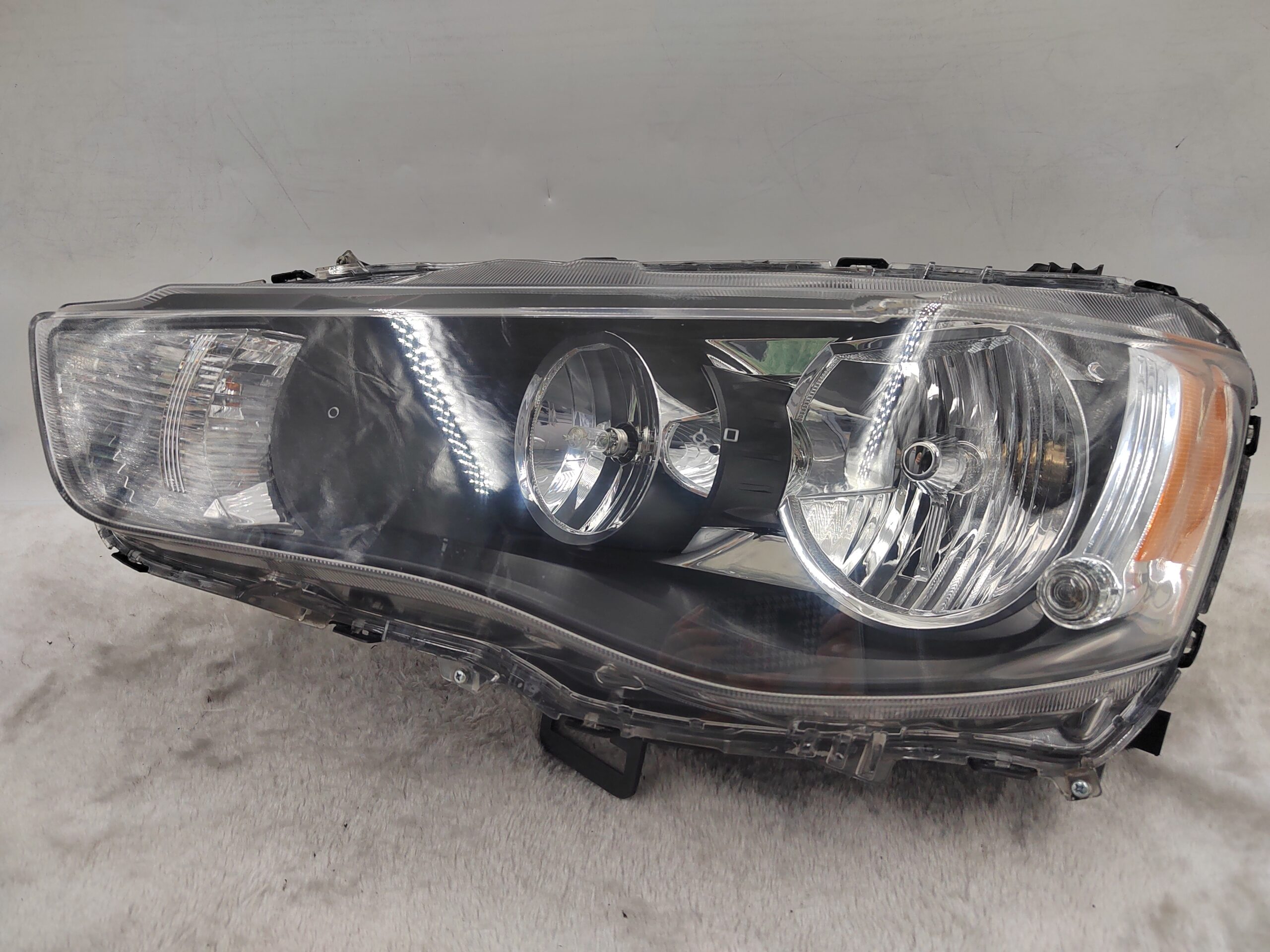 MITSUBISHI OUTLANDER 2008-2018 HALOGEN L.H.S HEADLIGHT ASSEMBLY