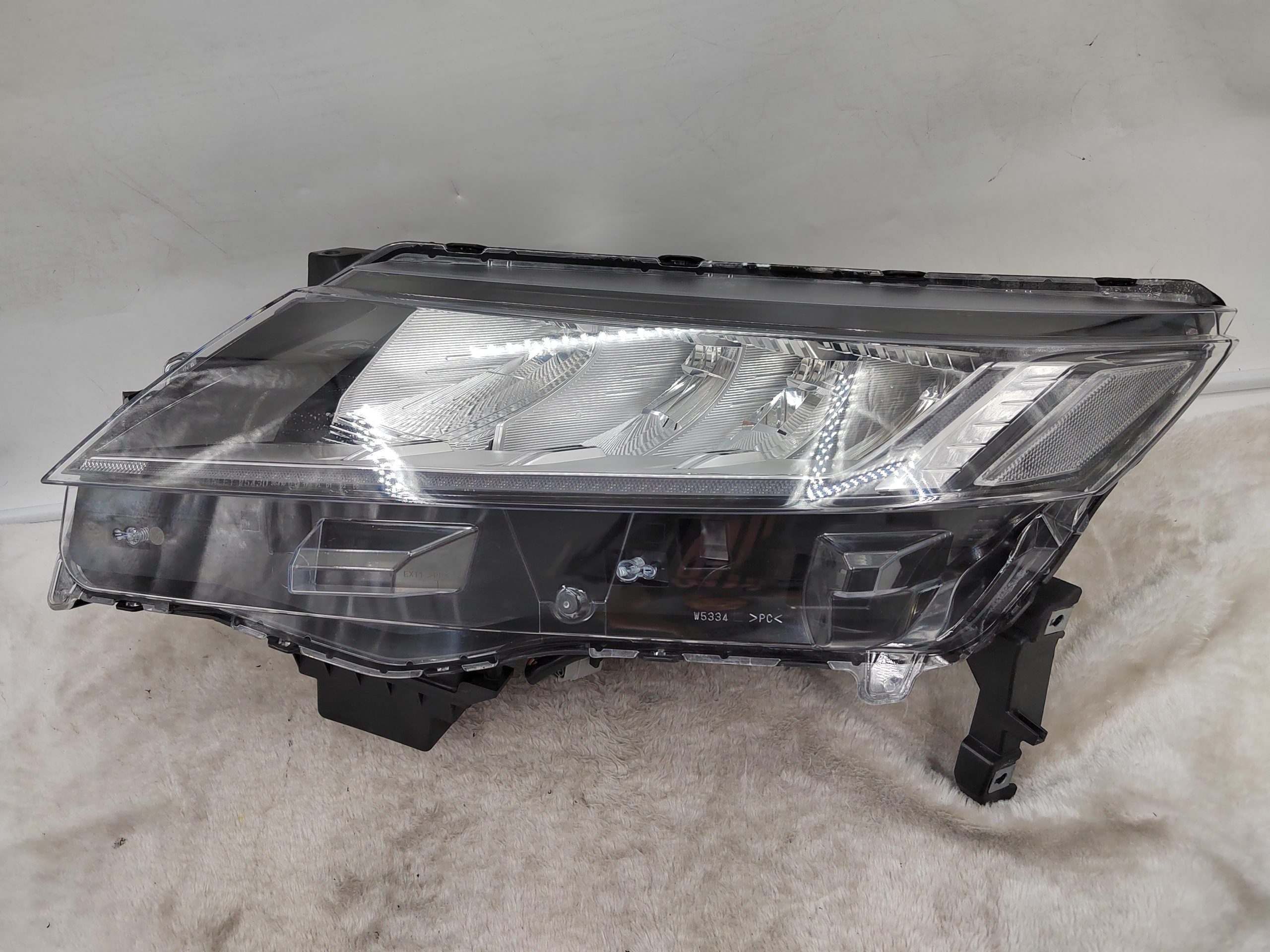 MITSUBISHI ASX 2019-2022 LED L.H.S HEADLIGHT ASSEMBLY