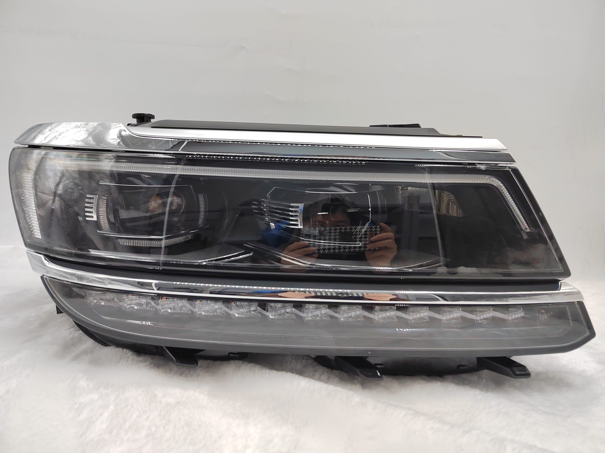 VOLKSWAGEN TIGUAN 2017-2020 LED R.H.S HEADLIGHT ASSEMBLY