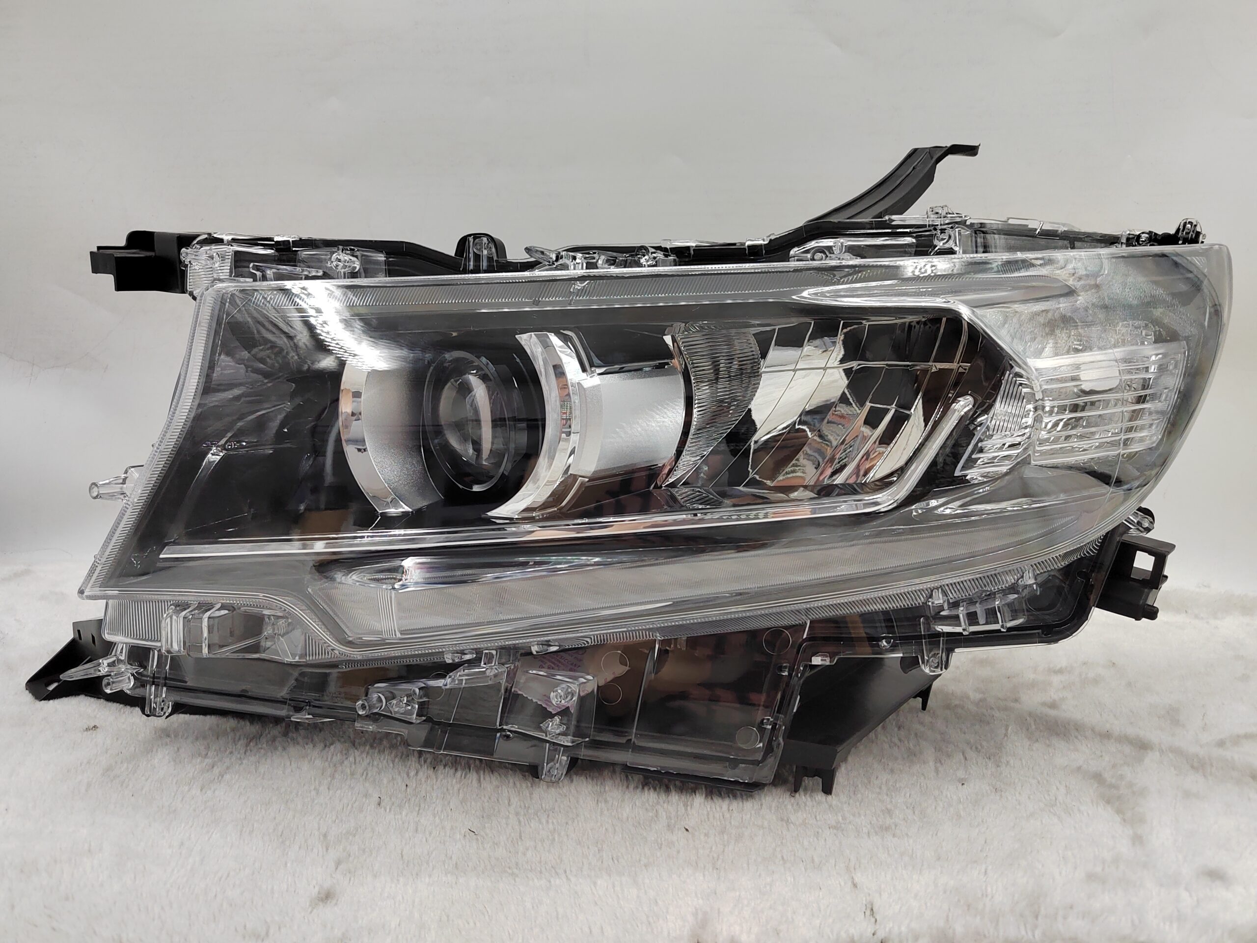 TOYOTA LANDCRUISER PRADO 150 GDJ150R 2018-2022 LED L.H.S HEADLIGHT ASSEMBLY