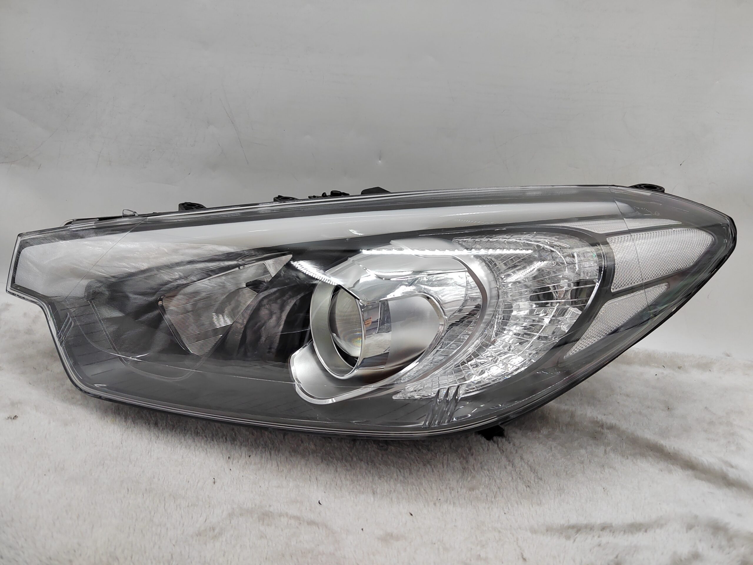 KIA CERATO 2013-2015 HALOGEN L.H.S HEADLIGHT ASSEMBLY