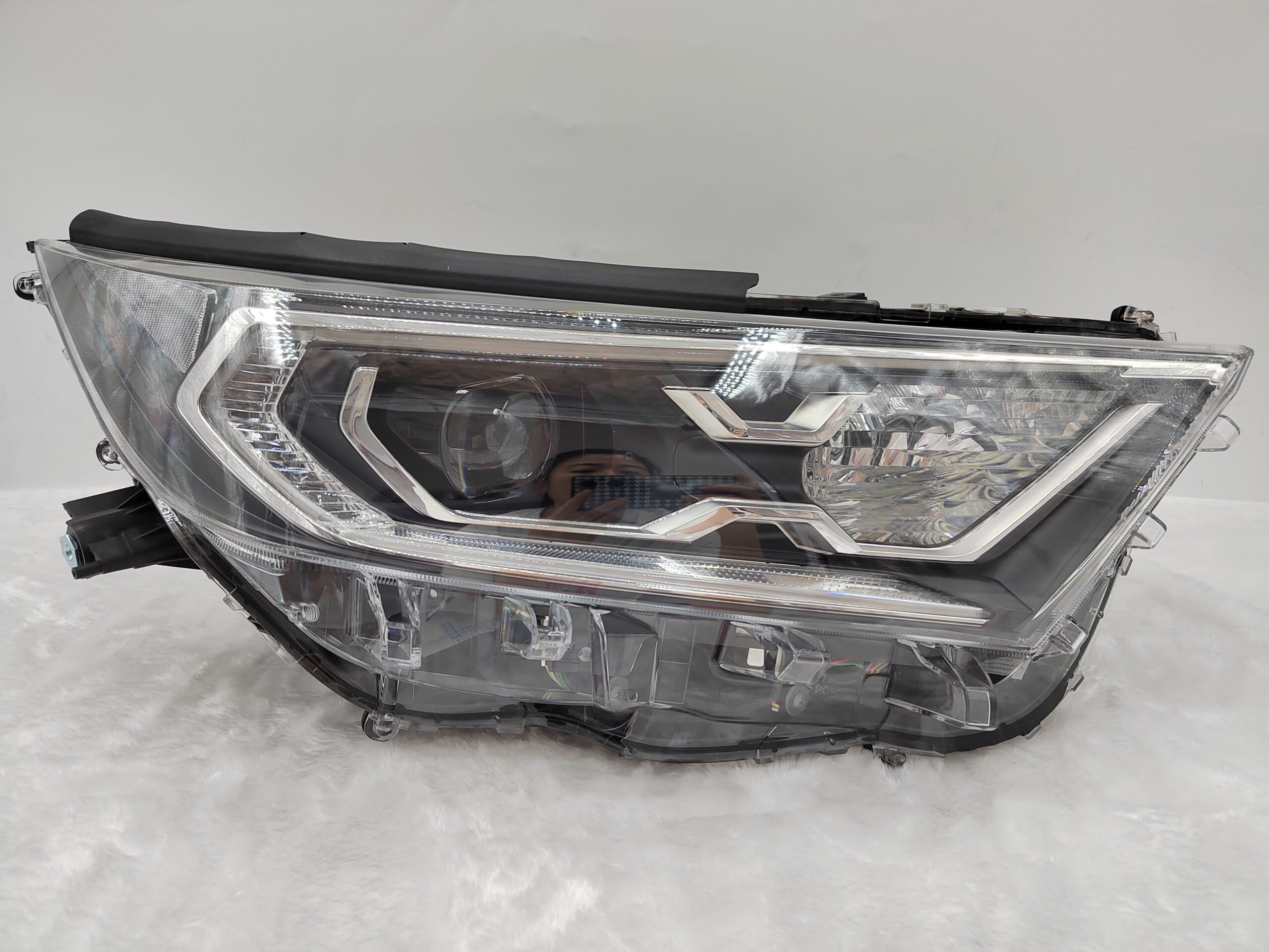 TOYOTA RAV4 V XA50 2019-2021 LED R.H.S HEADLIGHT ASSEMBLY