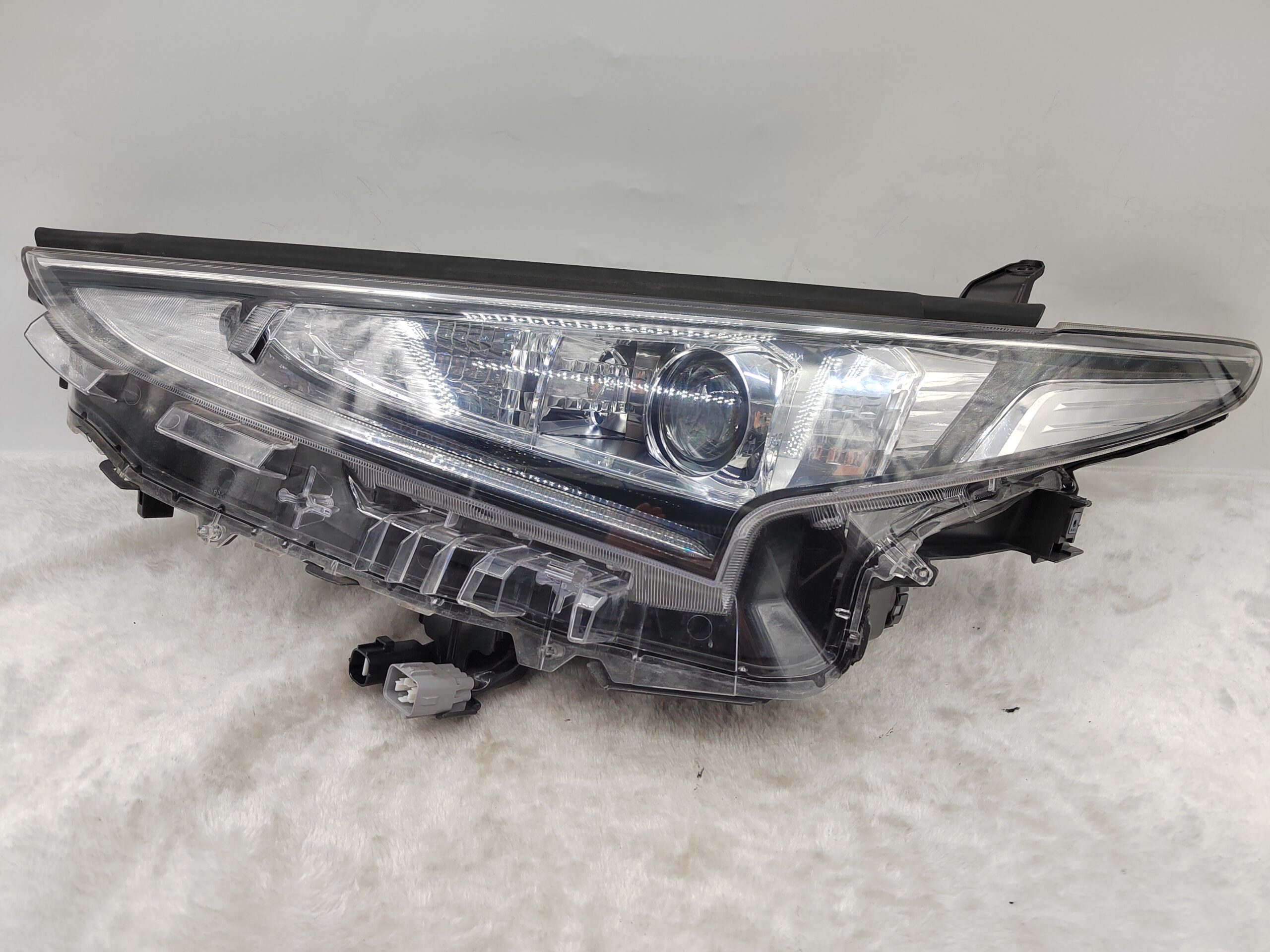 TOYOTA TARAGO/ESTIMA 2016-2020 LED L.H.S HEADLIGHT ASSEMBLY