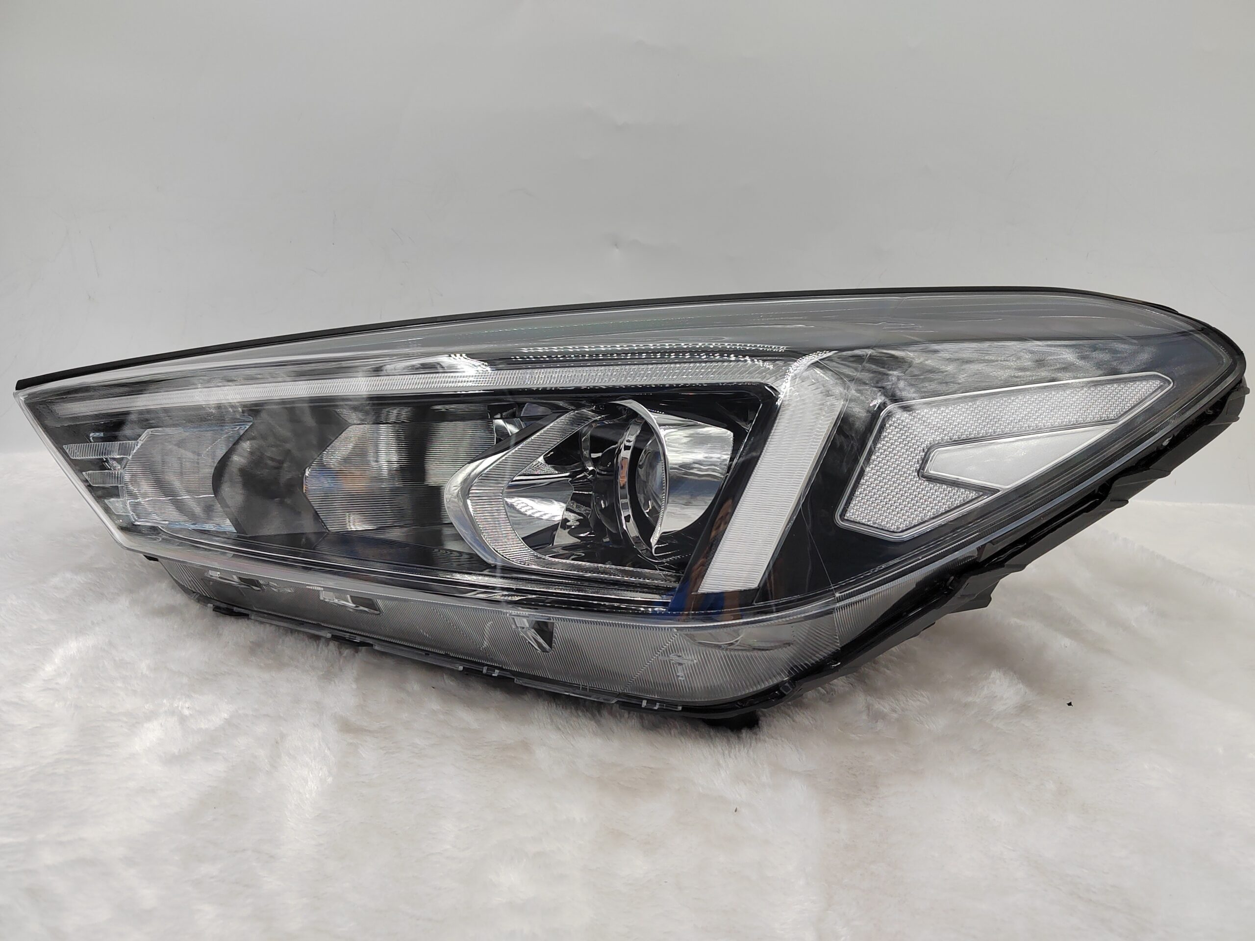 HYUNDAI TUCSON III 2018-2020 HALOGEN L.H.S HEADLIGHT ASSEMBLY