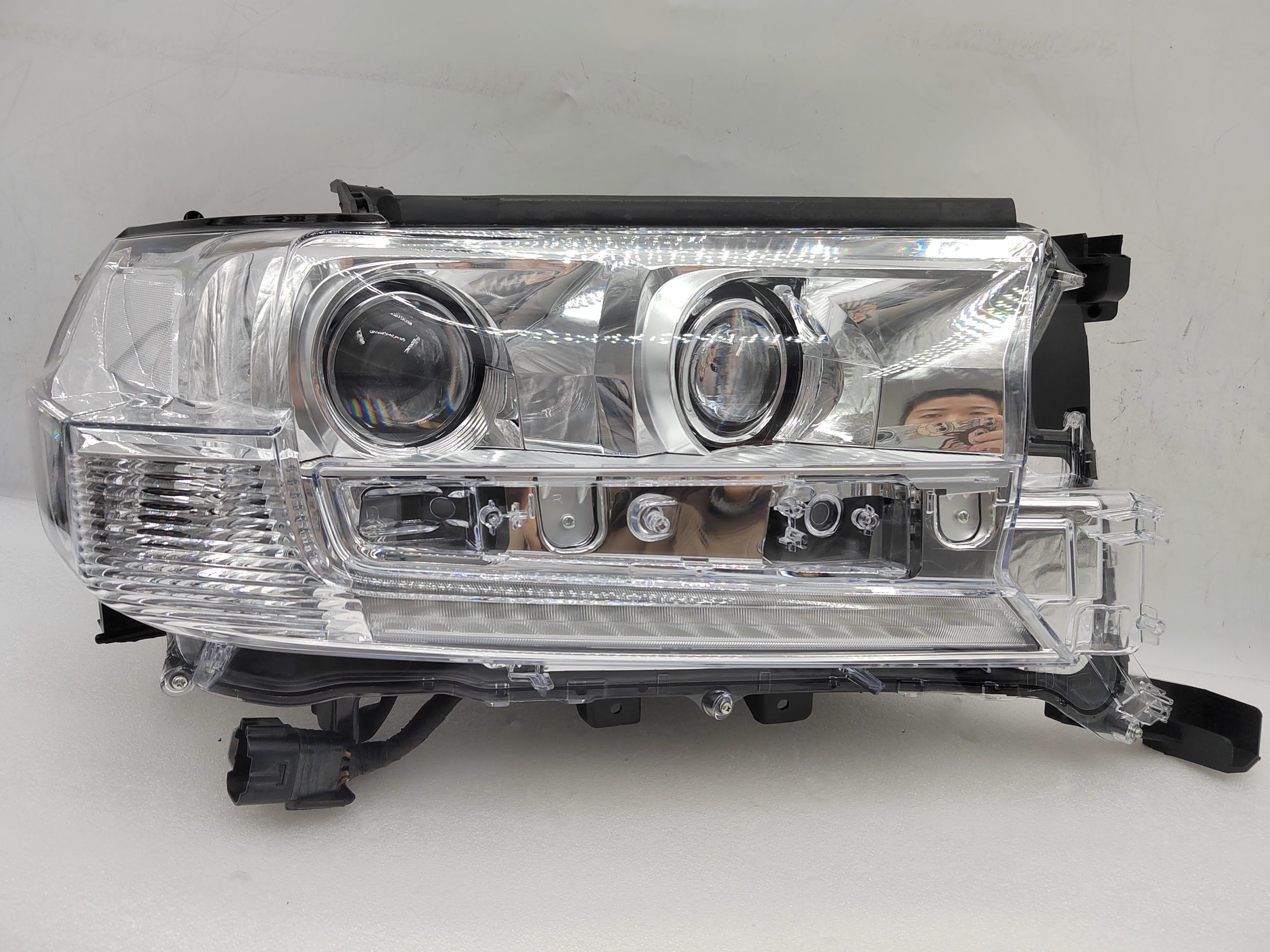 TOYOTA LANDCRUISER 200 SERIES VDJ200R 2016-2021 FULL LED R.H.S HEADLIGHT ASSEMBLY