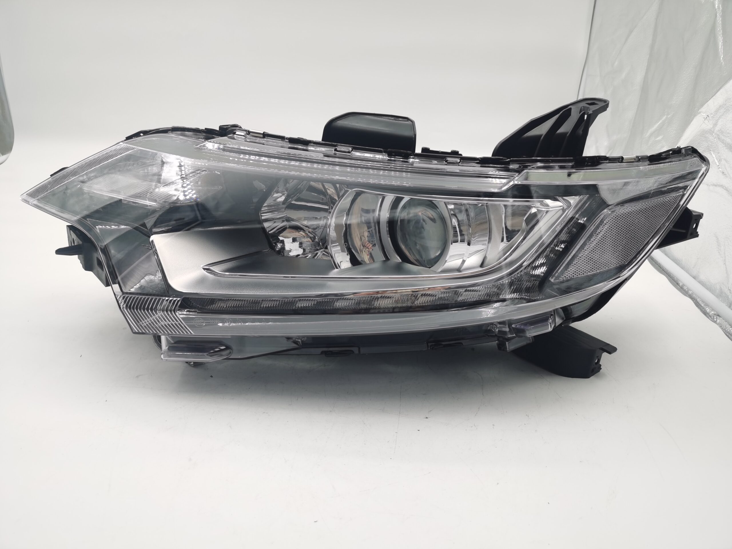 MITSUBISHI OUTLANDER 2015-2018 L.H.S HEADLIGHT ASSEMBLY