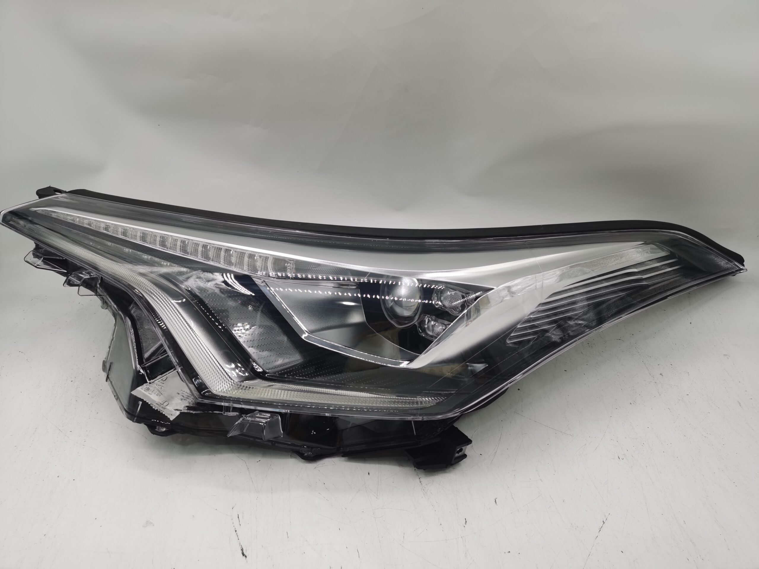 TOYOTA C-HR 2016-2019 LED L.H.S HEADLIGHT ASSEMBLY