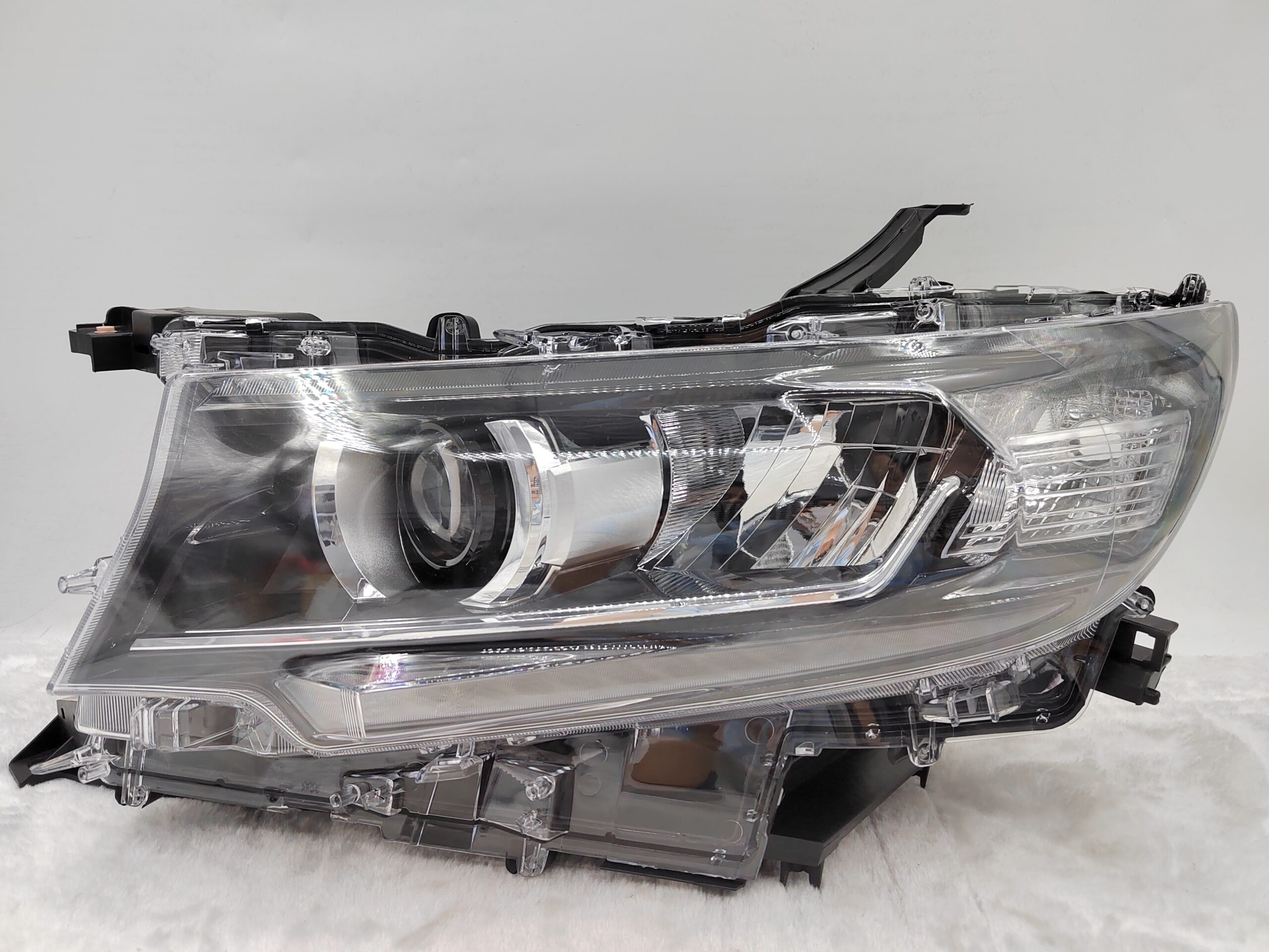 TOYOTA LANDCRUISER PRADO 150 GDJ150R 2018-2022 LED L.H.S HEADLIGHT ASSEMBLY