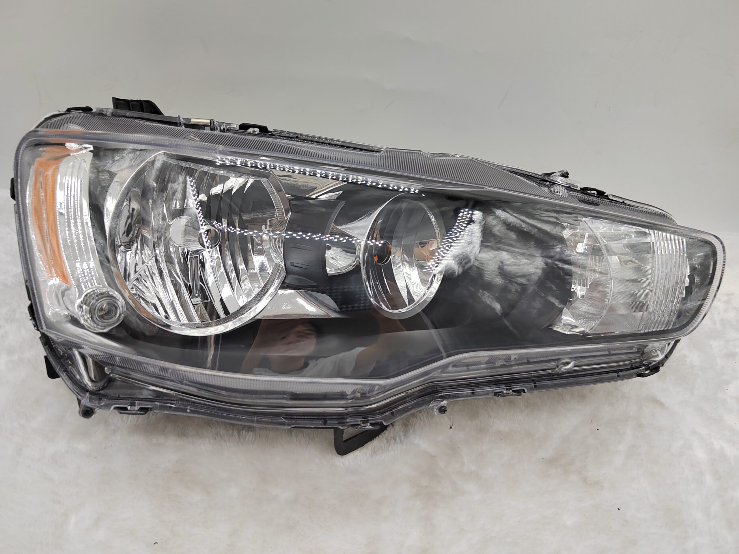 MITSUBISHI LANCER 2008-2018 HALOGEN R.H.S HEADLIGHT ASSEMBLY