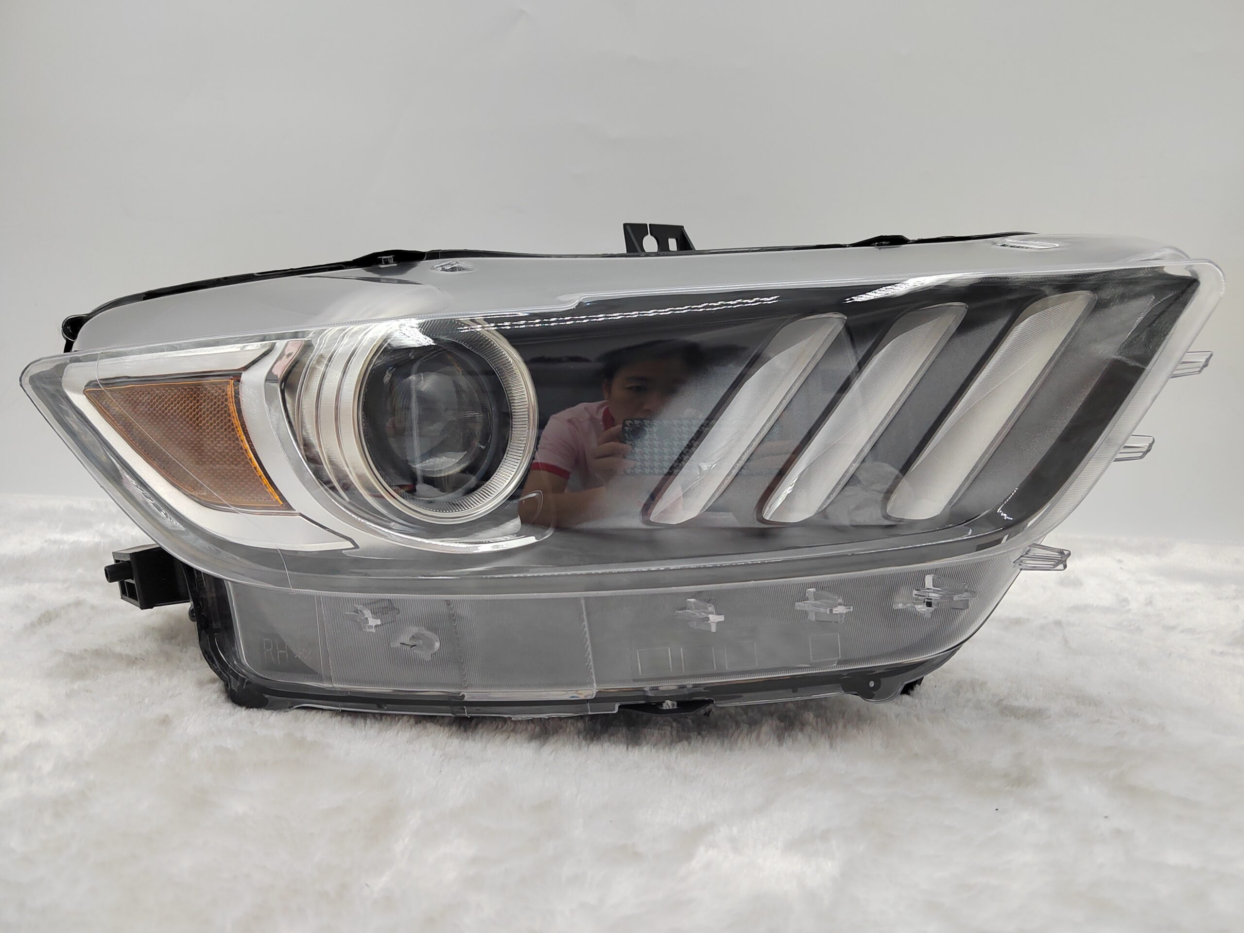 FORD MUSTANG 2015-2017 XENON R.H.S HEADLIGHT ASSEMBLY