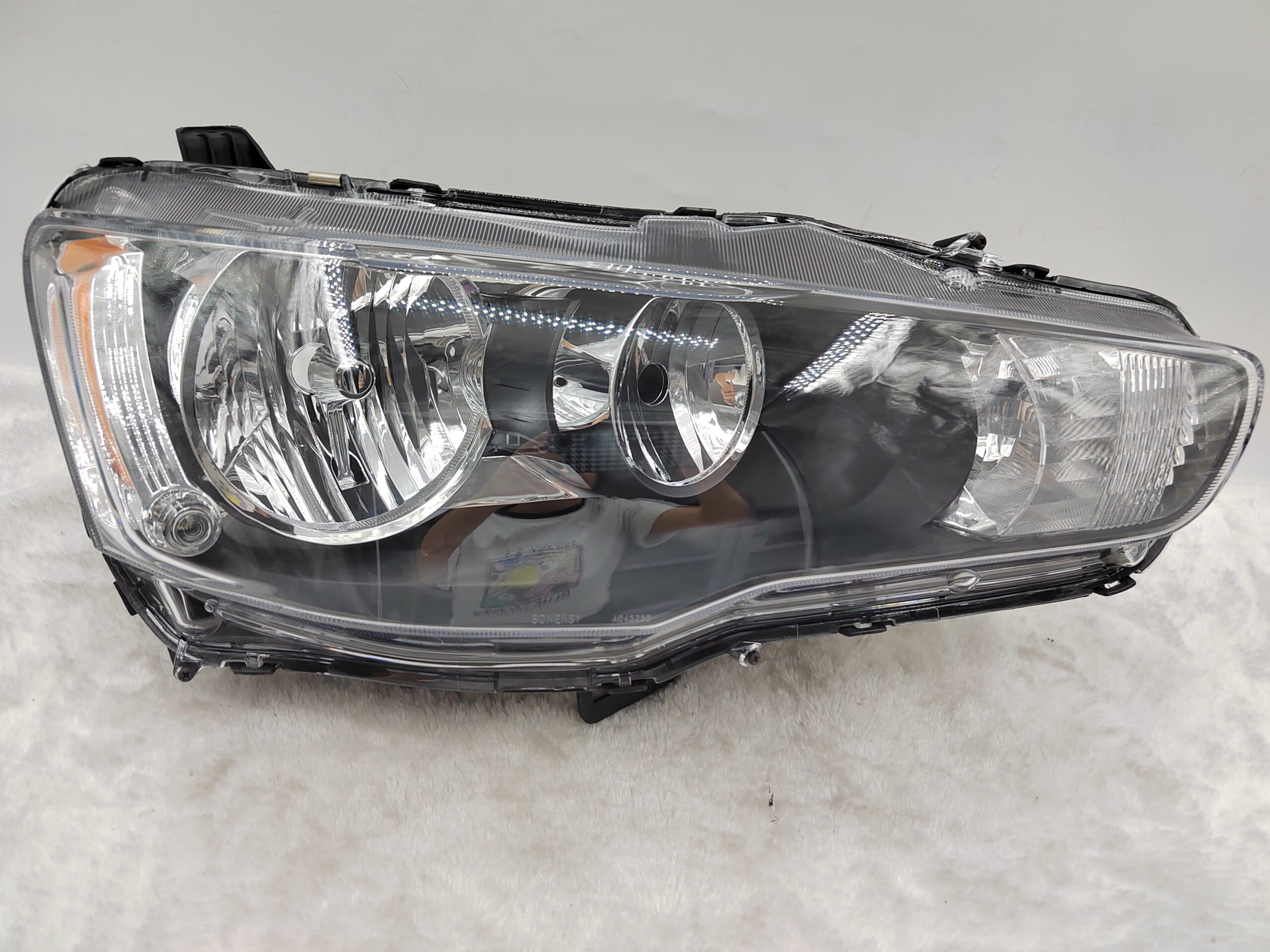 MITSUBISHI LANCER 2008-2018 HALOGEN R.H.S HEADLIGHT ASSEMBLY