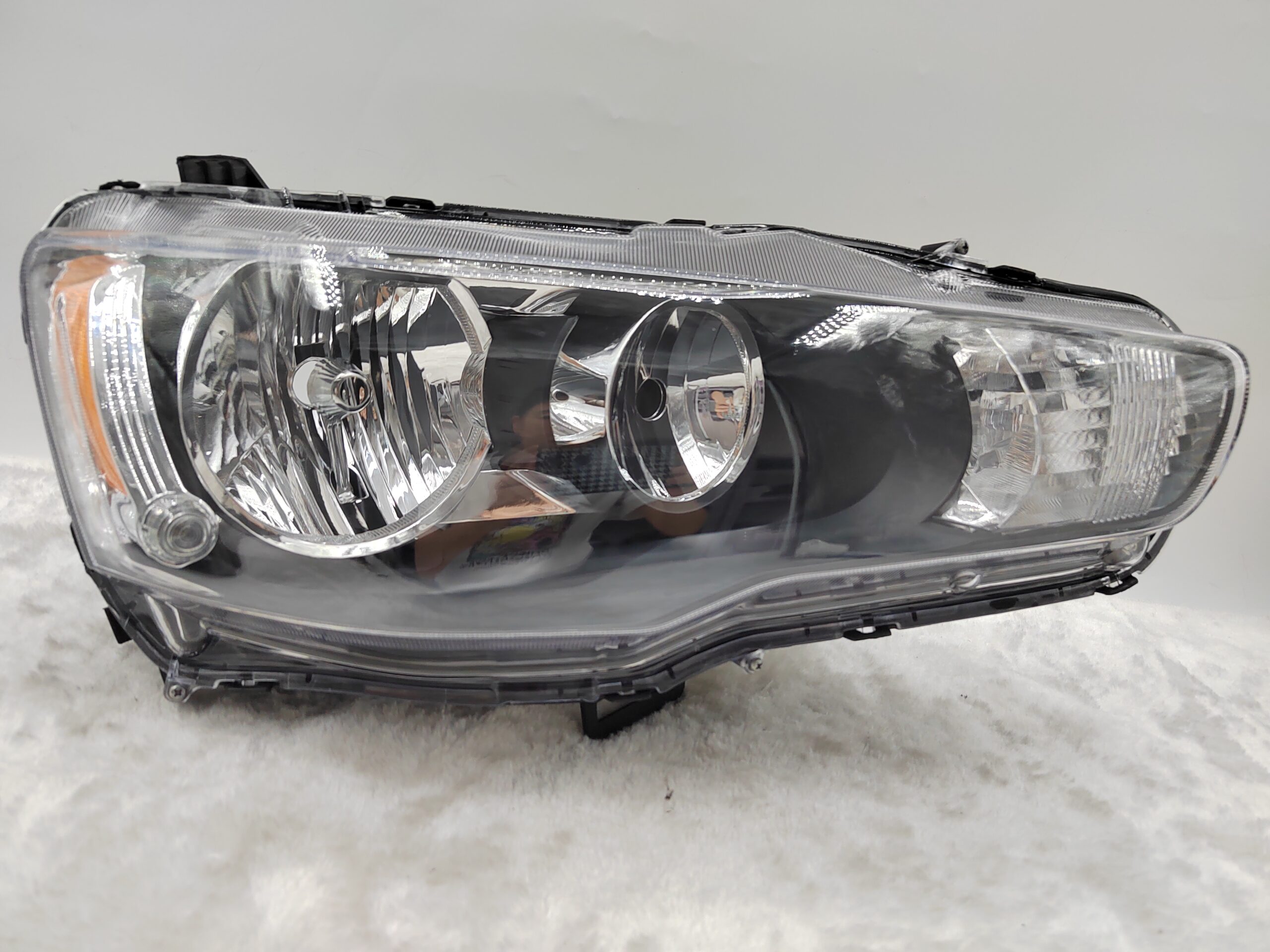 MITSUBISHI LANCER 2008-2018 HALOGEN R.H.S HEADLIGHT ASSEMBLY