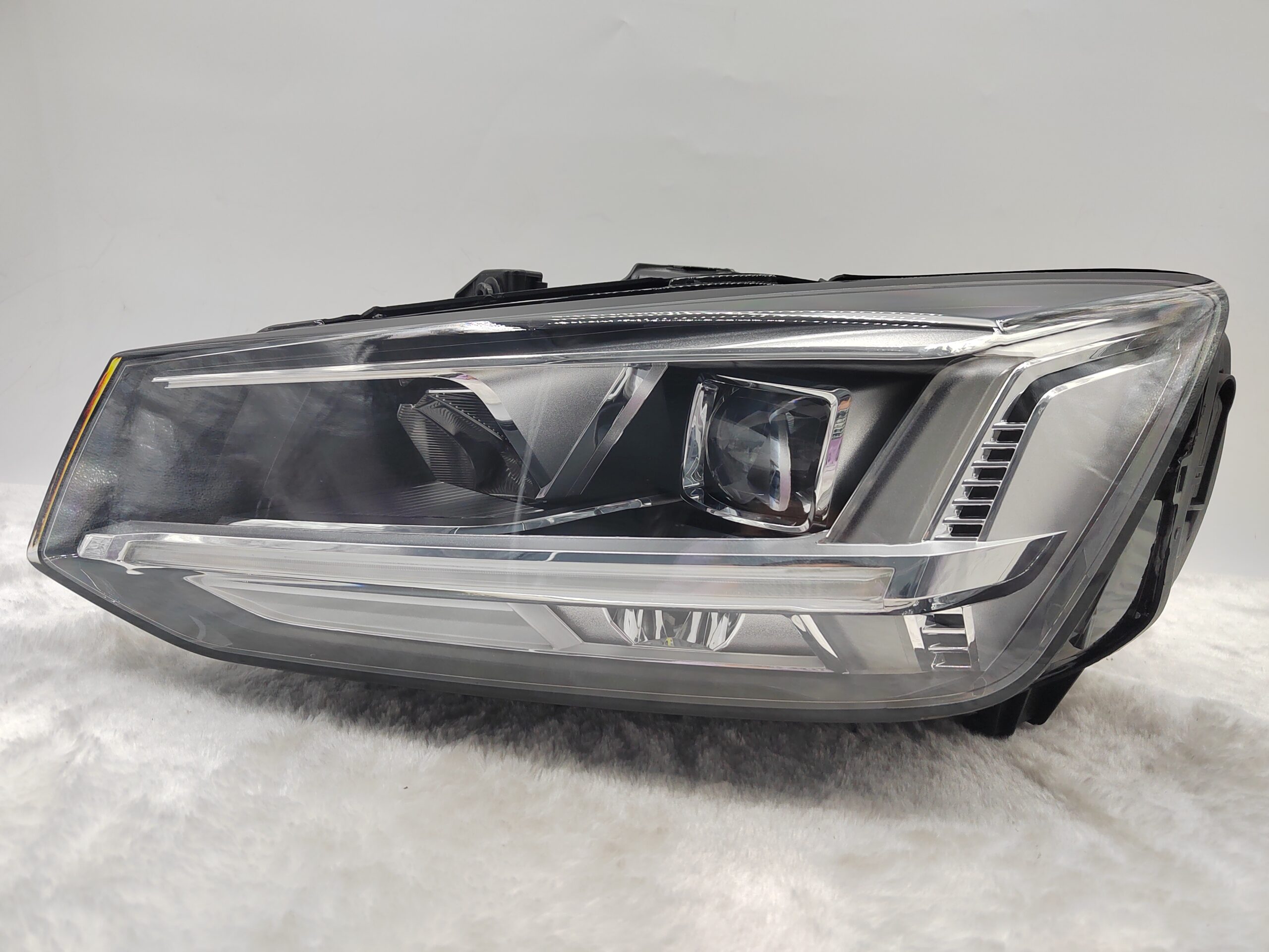 AUDI Q2 2016-2019 LED L.H.S HEADLIGHT ASSEMBLY