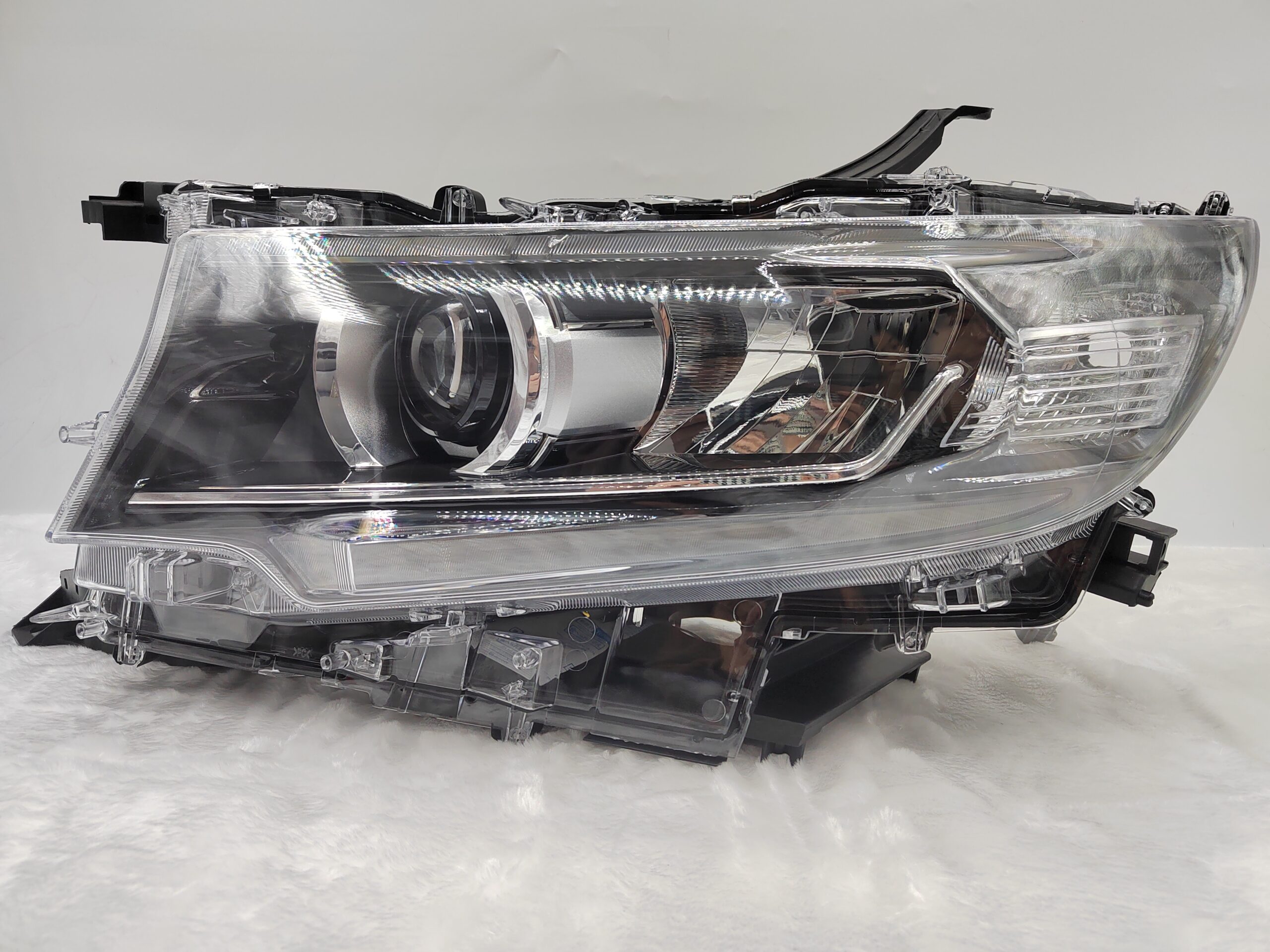 TOYOTA LANDCRUISER PRADO 150 GDJ150R 2018-2022 LED L.H.S HEADLIGHT ASSEMBLY