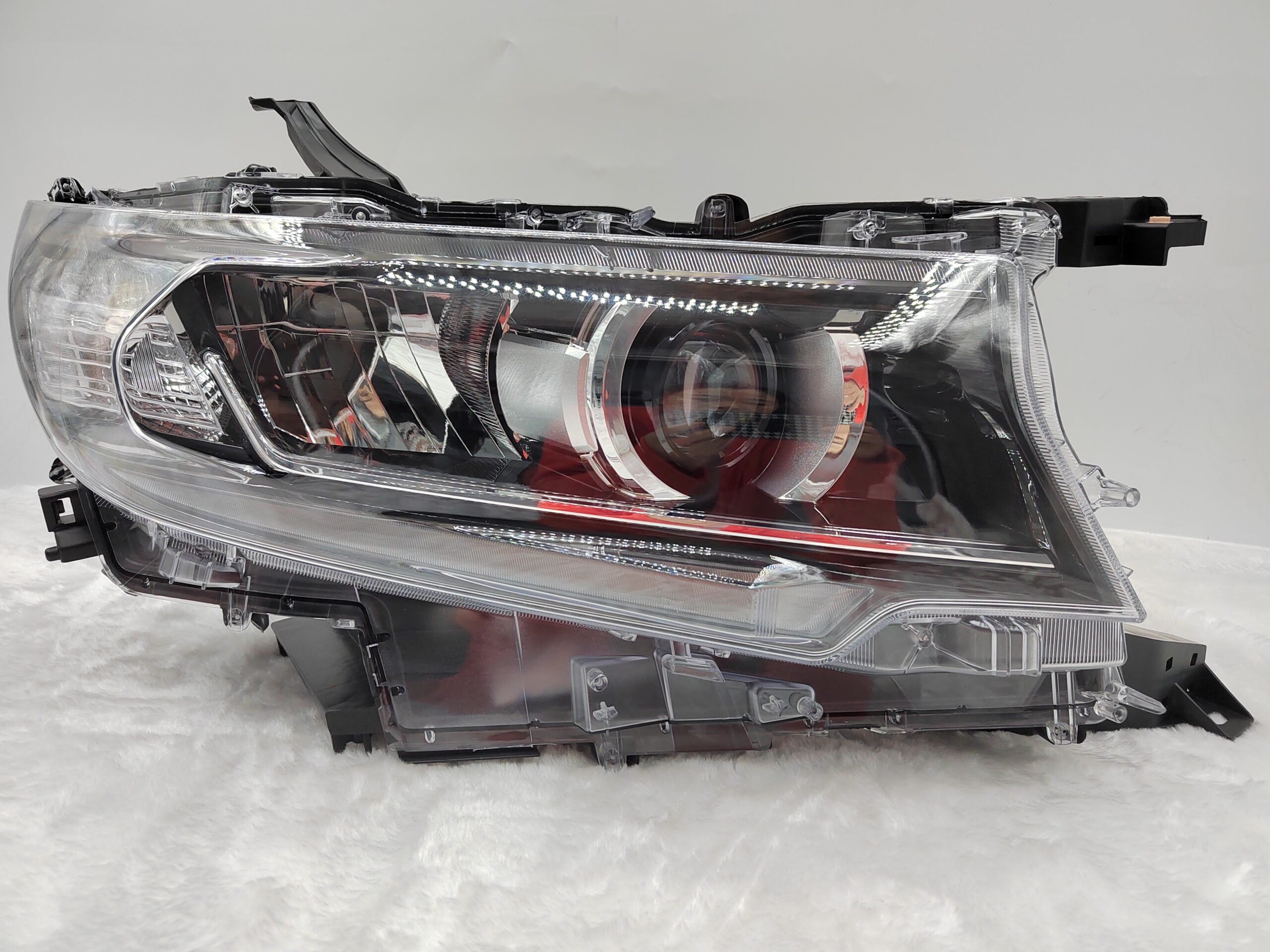 TOYOTA LANDCRUISER PRADO 150 GDJ150R 2018-2022 LED R.H.S HEADLIGHT ASSEMBLY