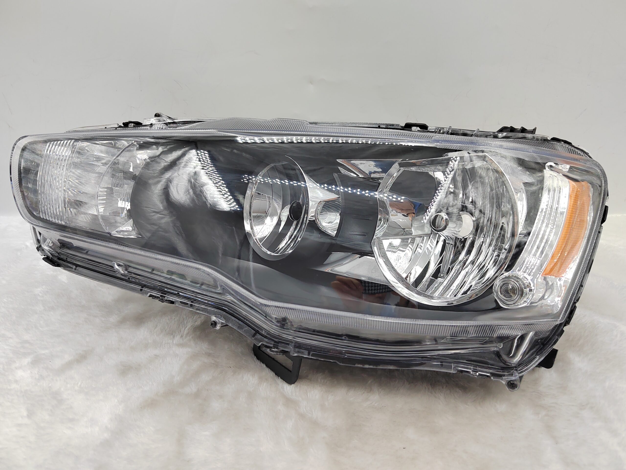 MITSUBISHI LANCER 2008-2018 HALOGEN L.H.S HEADLIGHT ASSEMBLY