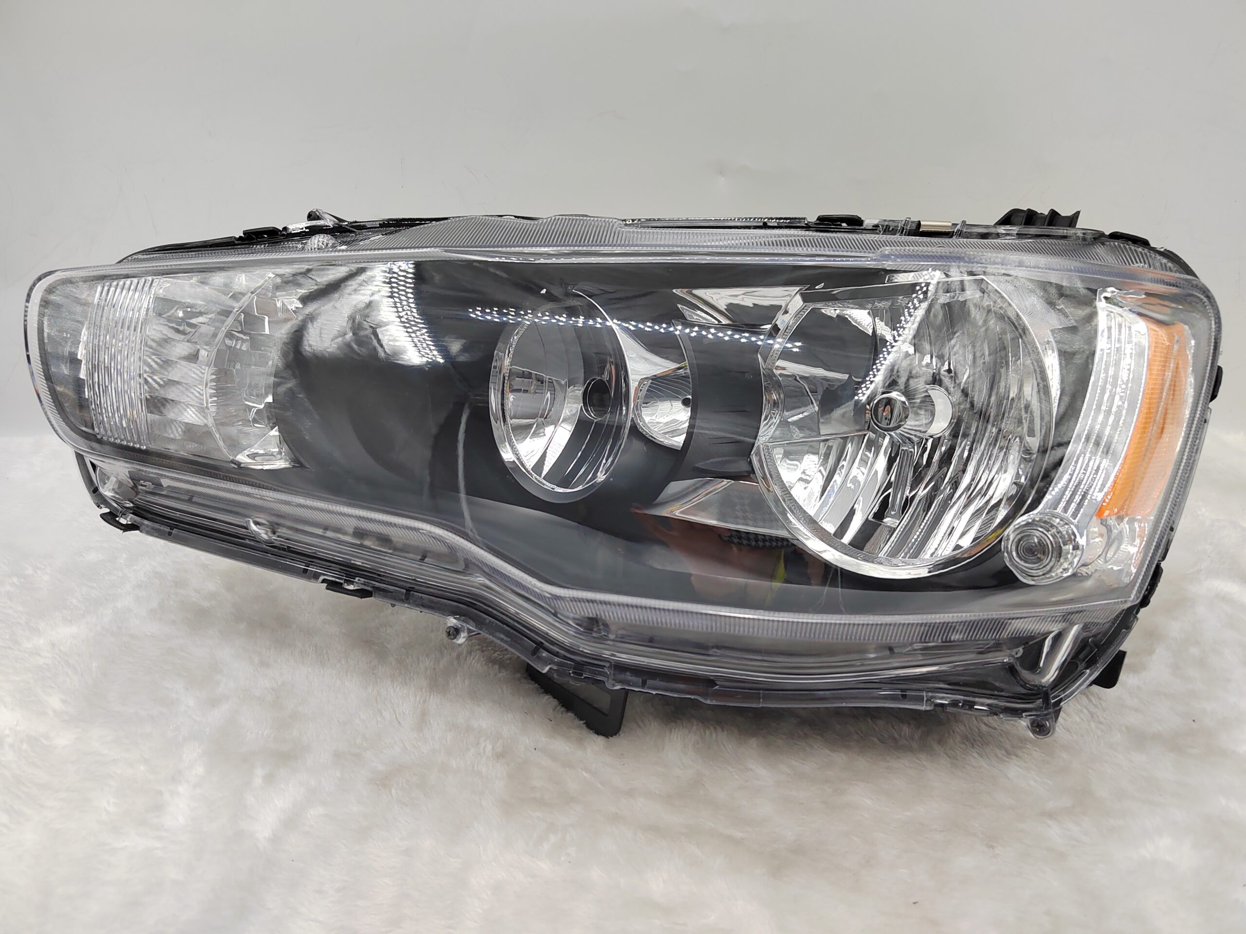MITSUBISHI LANCER 2008-2018 HALOGEN L.H.S HEADLIGHT ASSEMBLY