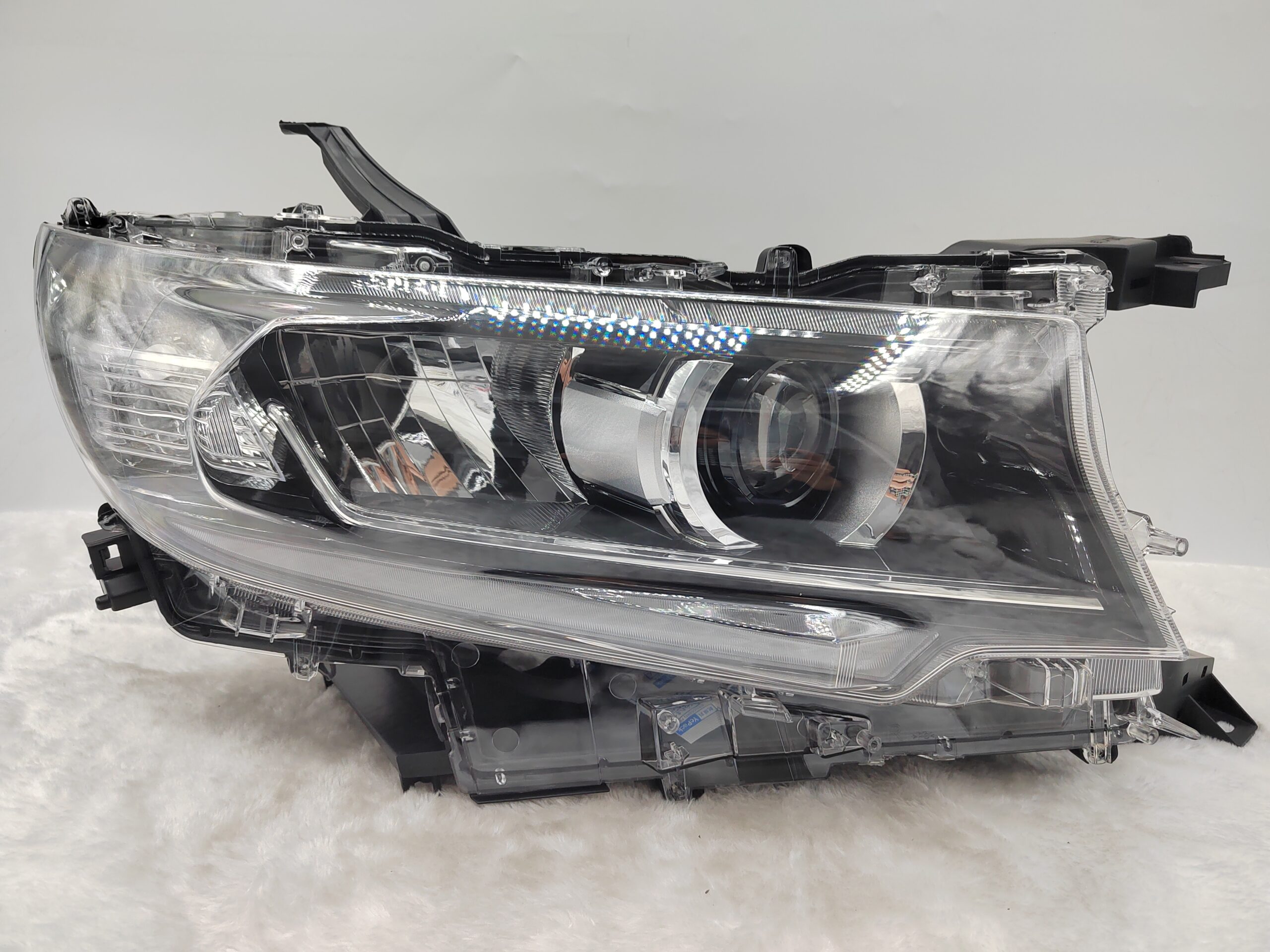 TOYOTA LANDCRUISER PRADO 150 GDJ150R 2018-2022 LED R.H.S HEADLIGHT ASSEMBLY