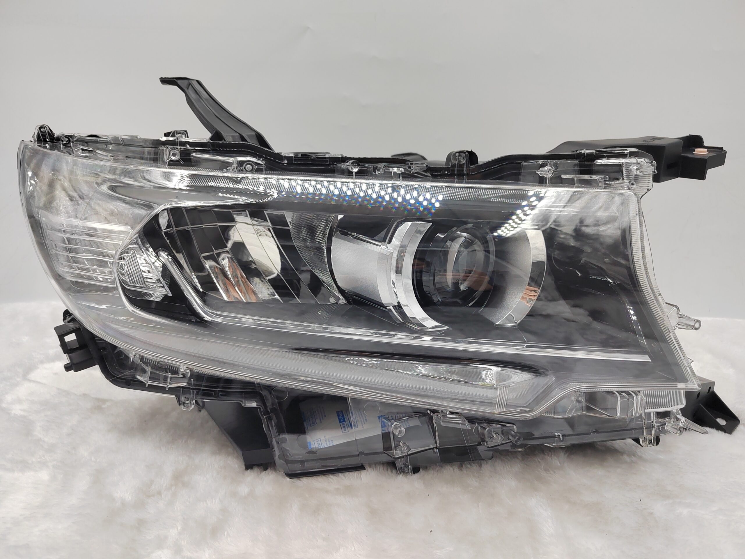 TOYOTA LANDCRUISER PRADO 150 GDJ150R 2018-2022 LED R.H.S HEADLIGHT ASSEMBLY