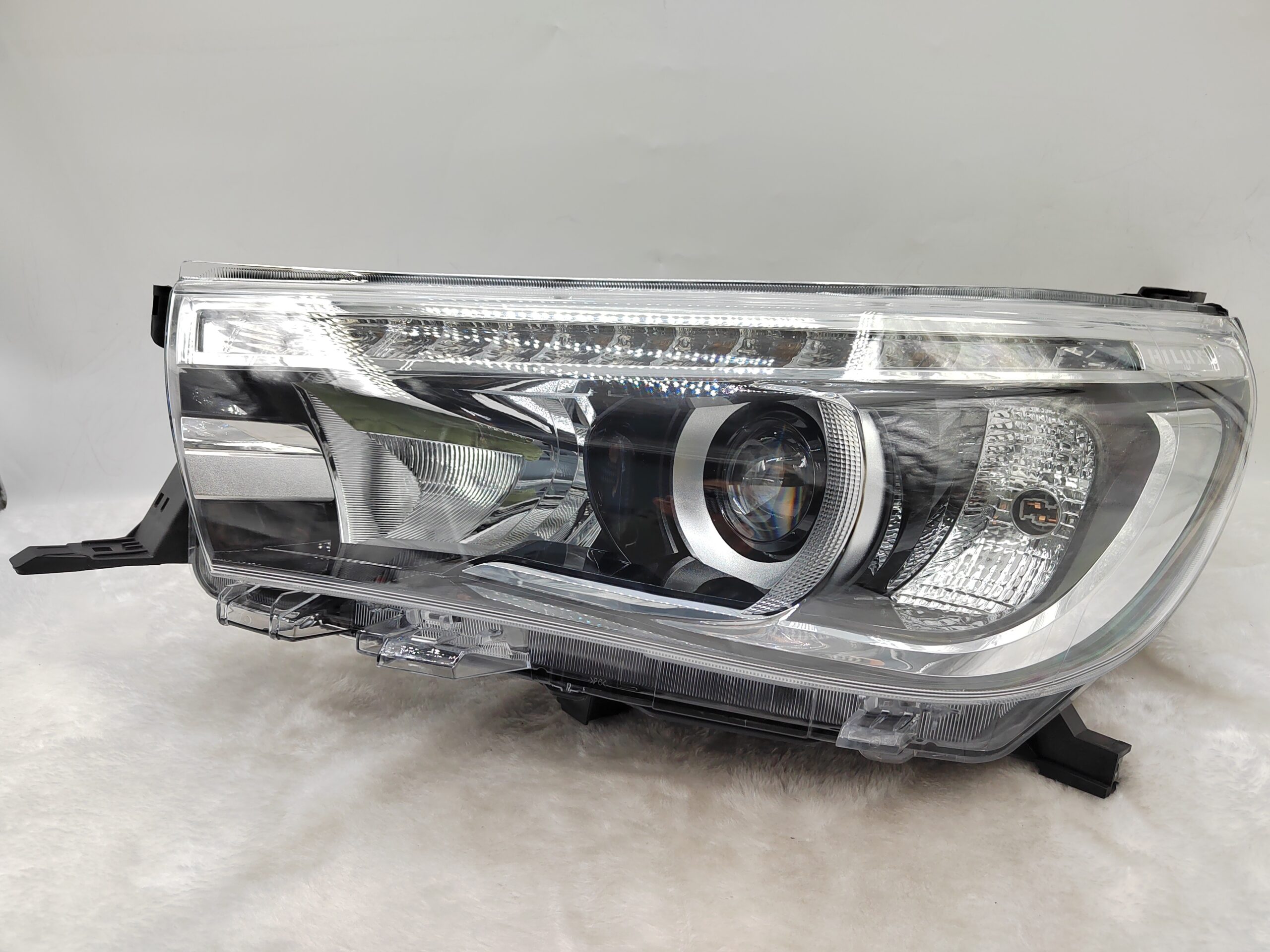 TOYOTA HILUX REVO 2015-2019 LED L.H.S HEADLIGHT ASSEMBLY