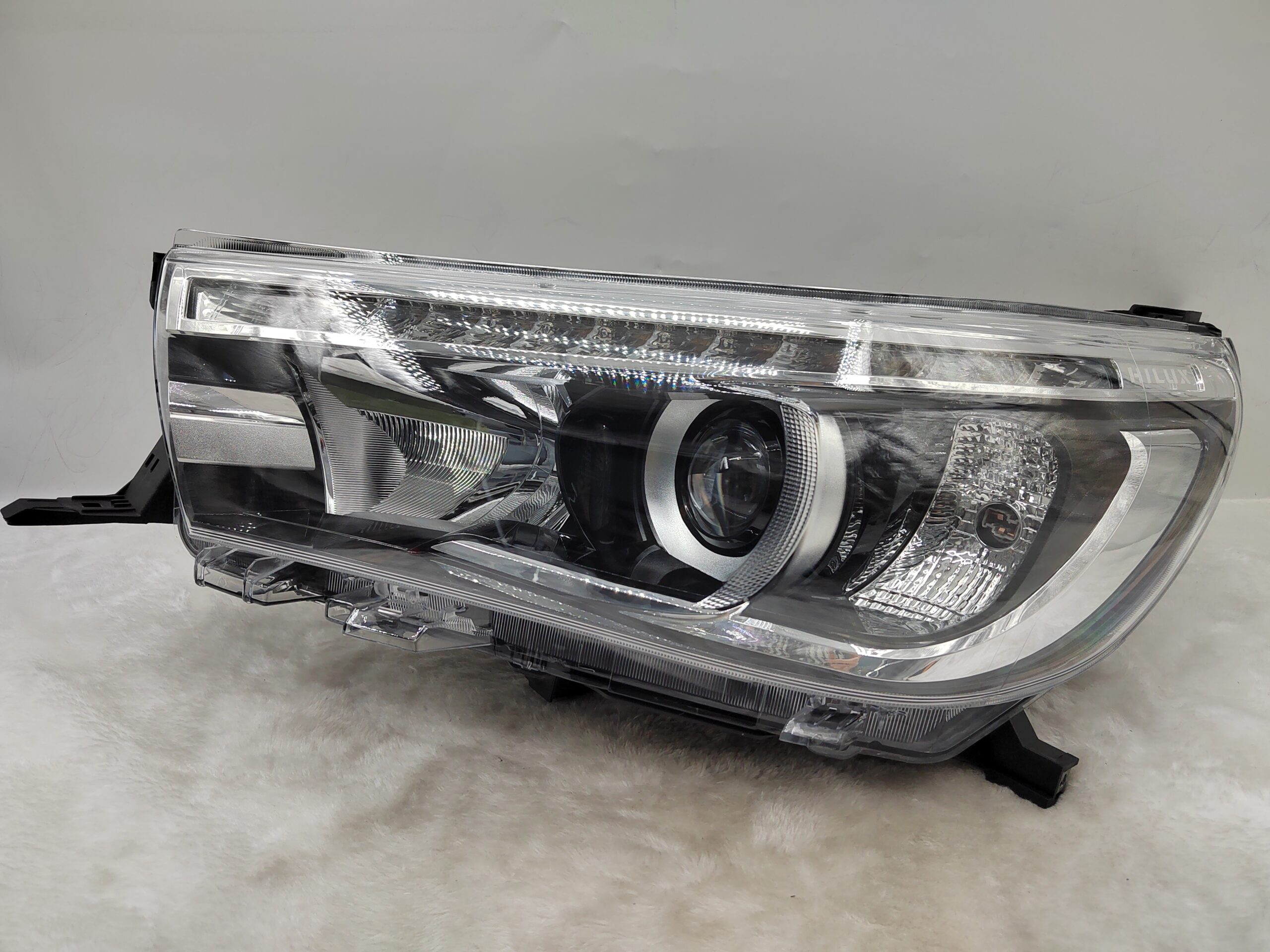 TOYOTA HILUX REVO 2015-2019 LED L.H.S HEADLIGHT ASSEMBLY