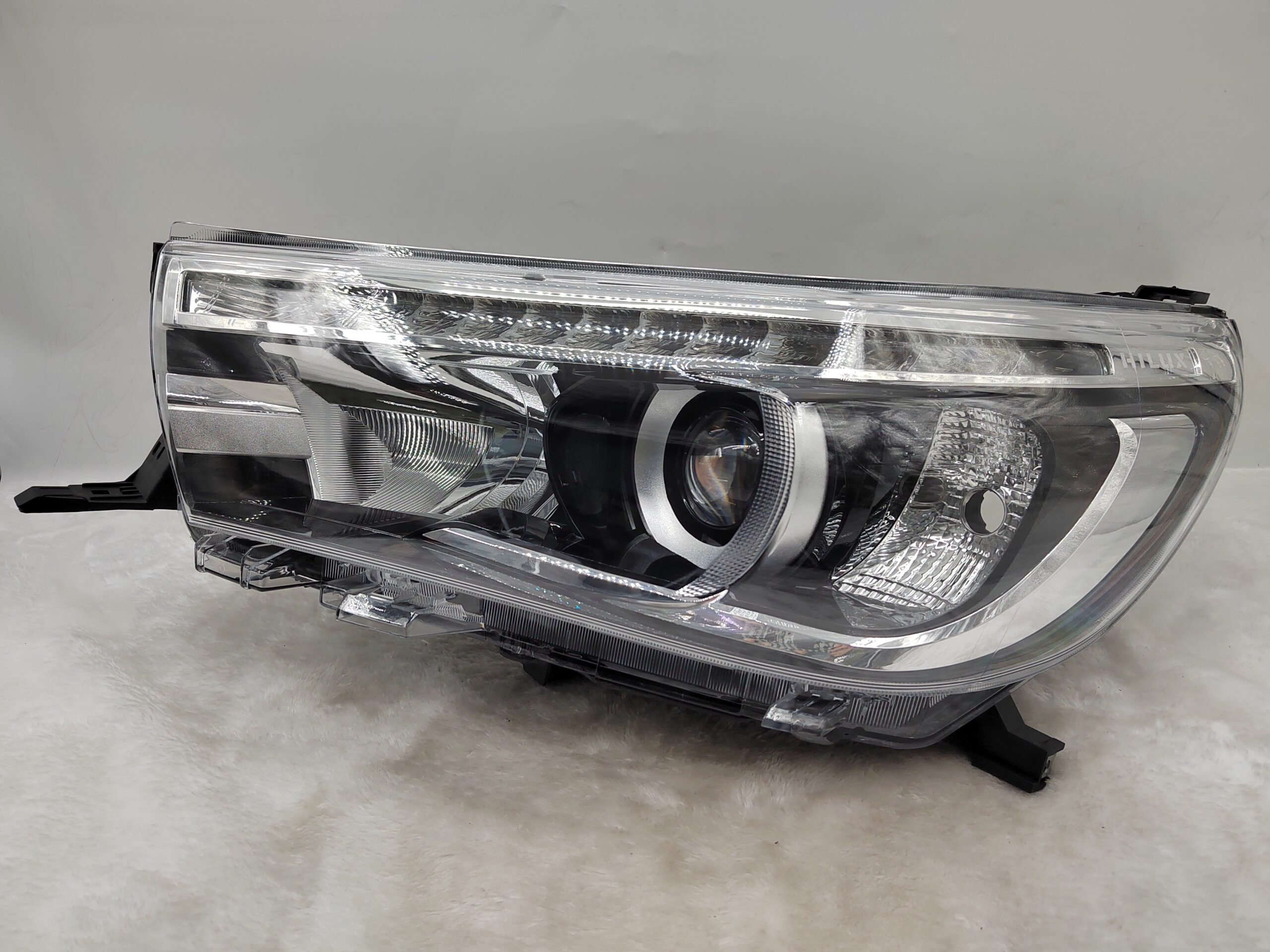 TOYOTA HILUX REVO 2015-2019 LED L.H.S HEADLIGHT ASSEMBLY