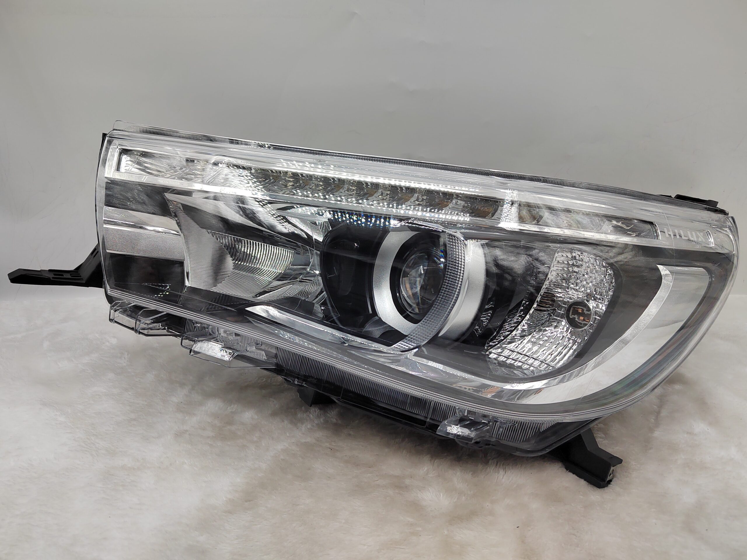 TOYOTA HILUX REVO 2015-2019 LED L.H.S HEADLIGHT ASSEMBLY