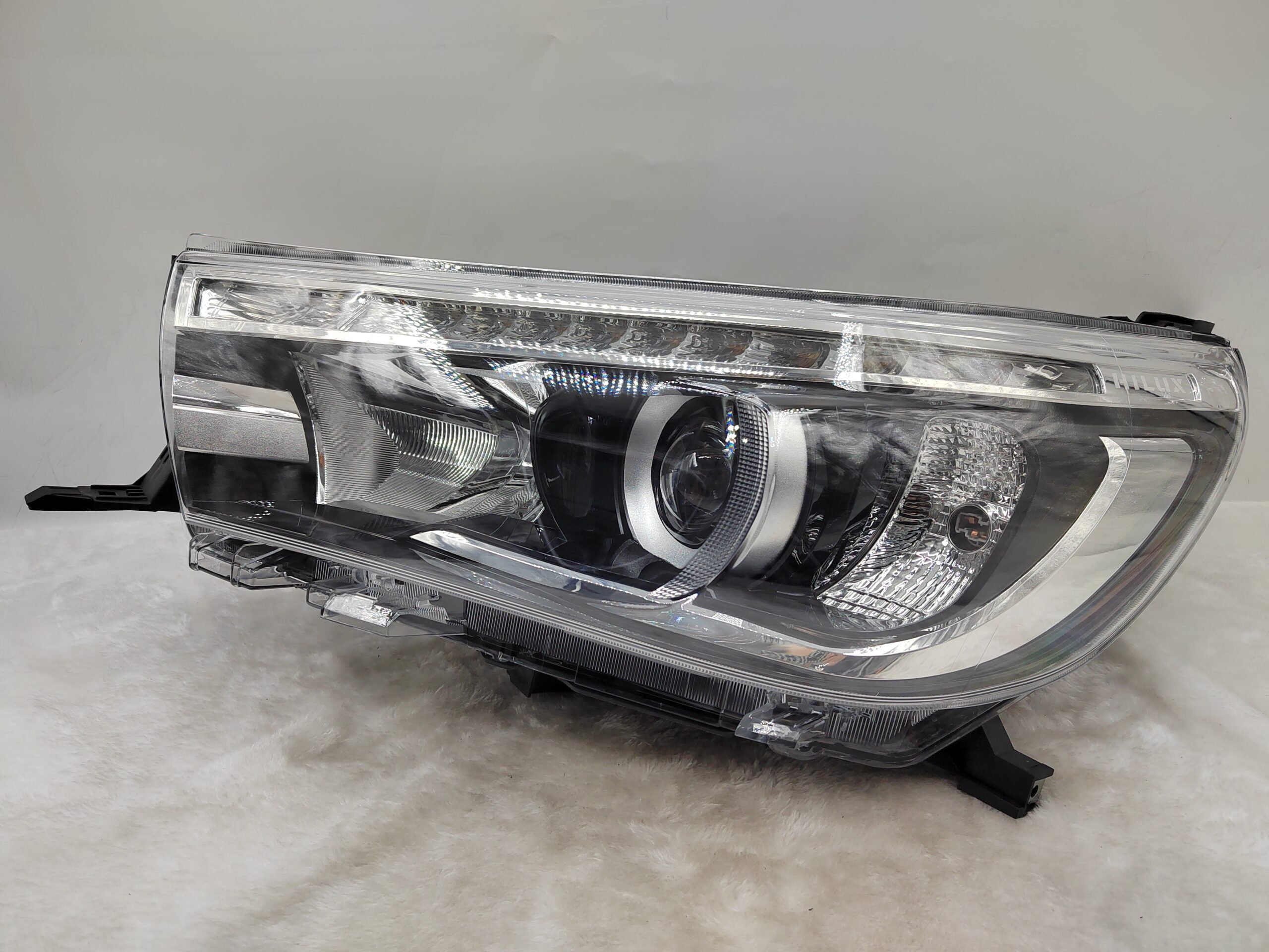 TOYOTA HILUX REVO 2015-2019 LED L.H.S HEADLIGHT ASSEMBLY