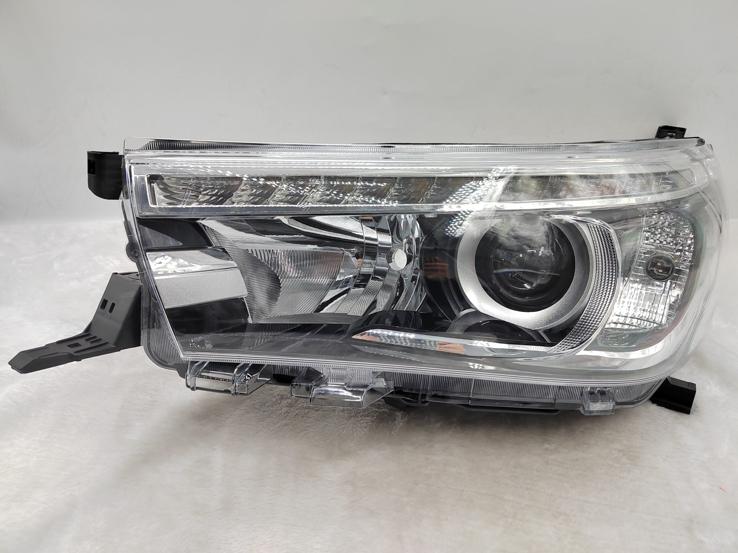 TOYOTA HILUX REVO 2015-2019 LED L.H.S HEADLIGHT ASSEMBLY