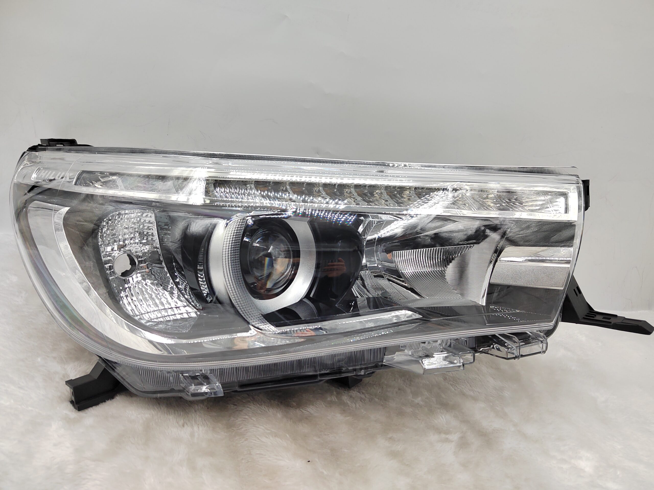 TOYOTA HILUX REVO 2015-2019 LED R.H.S HEADLIGHT ASSEMBLY
