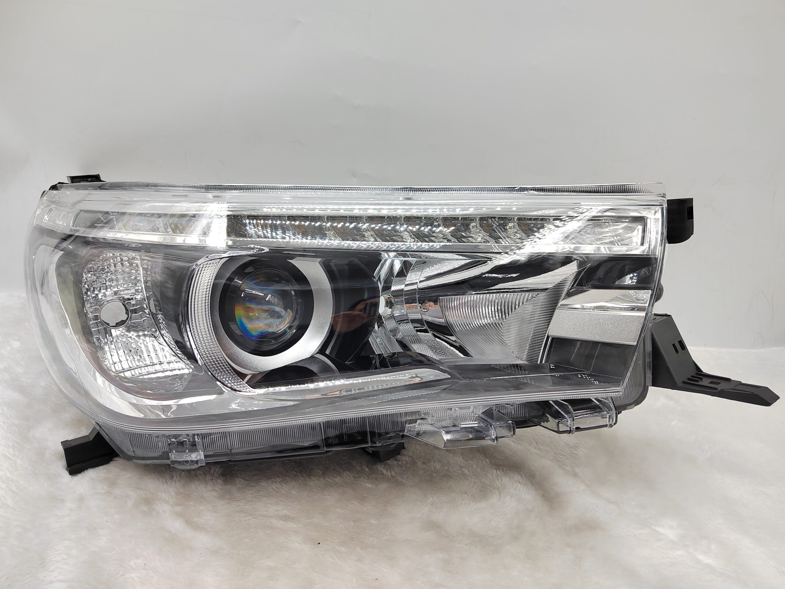 TOYOTA HILUX REVO 2015-2019 LED R.H.S HEADLIGHT ASSEMBLY