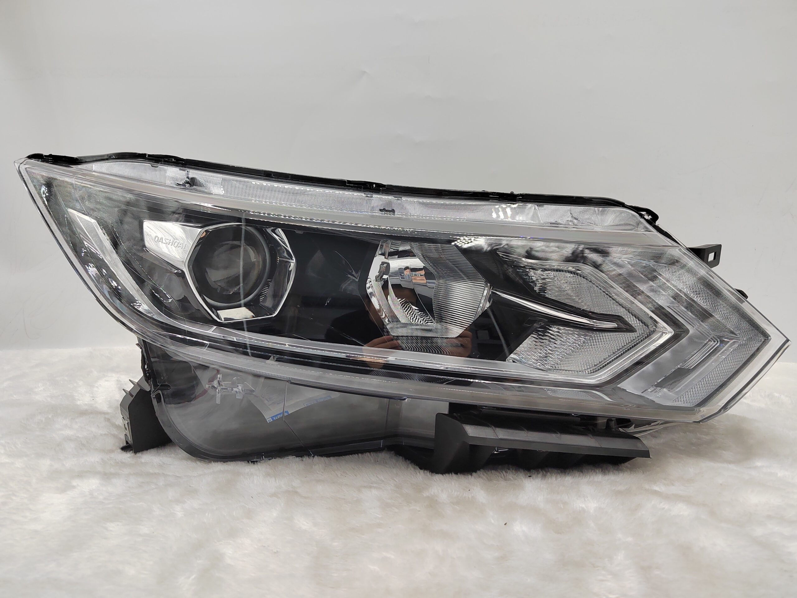NISSAN QASHQAI J11 2017-2020 HALOGEN R.H.S HEADLIGHT ASSEMBLY