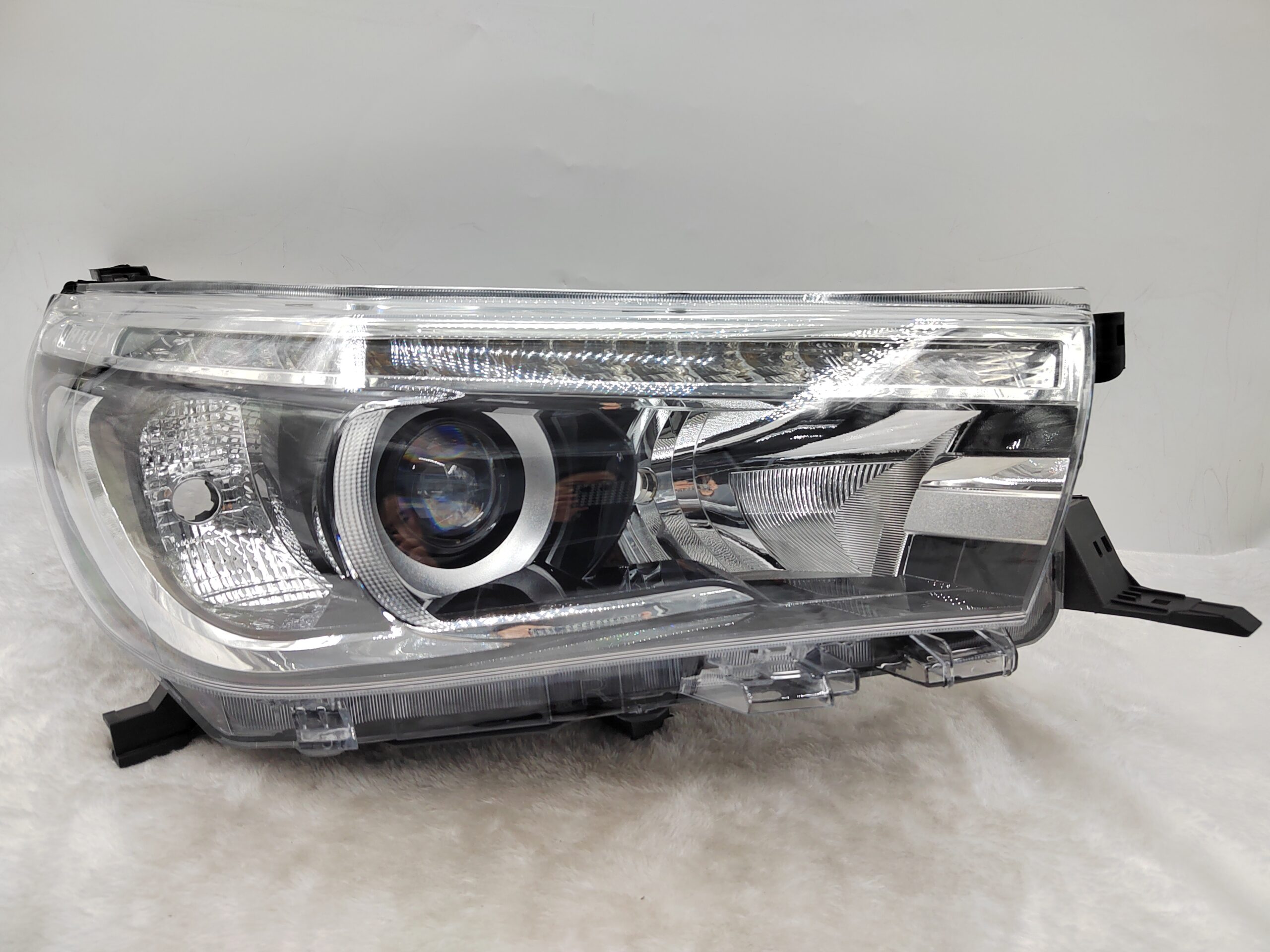 TOYOTA HILUX REVO 2015-2019 LED R.H.S HEADLIGHT ASSEMBLY