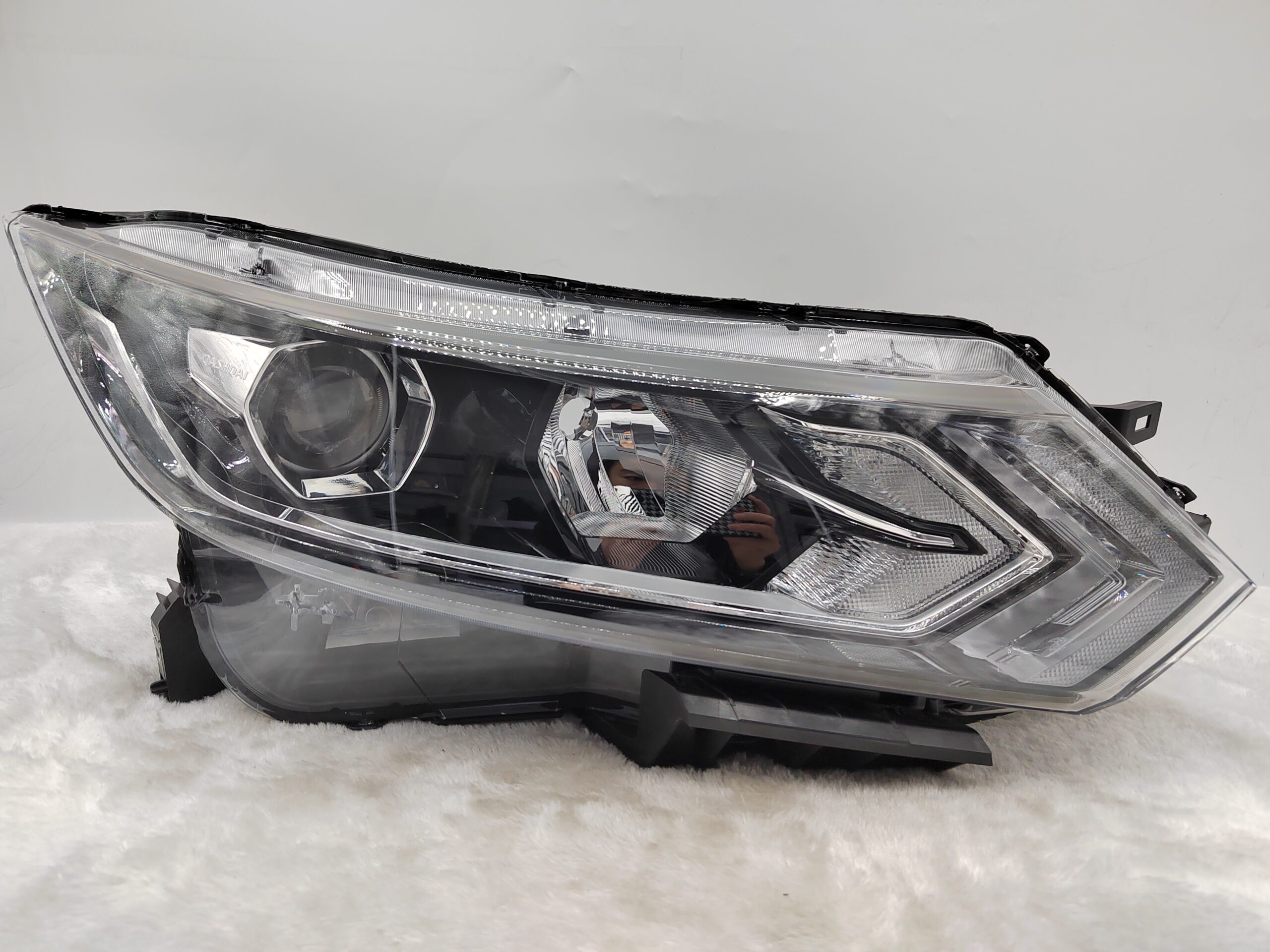 NISSAN QASHQAI J11 2017-2020 HALOGEN R.H.S HEADLIGHT ASSEMBLY