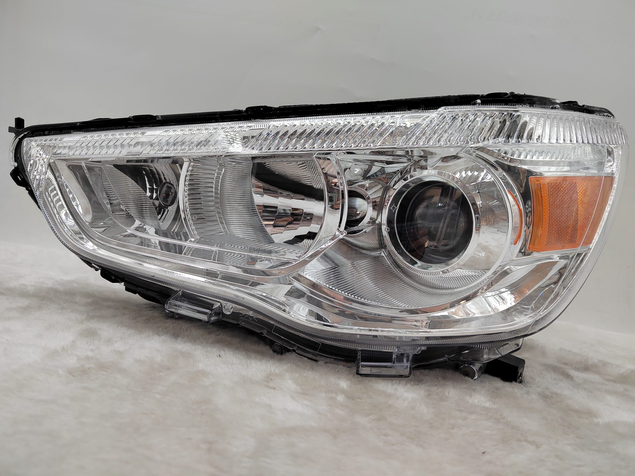 MITSUBISHI ASX 2010-2018 HALOGEN L.H.S HEADLIGHT ASSEMBLY