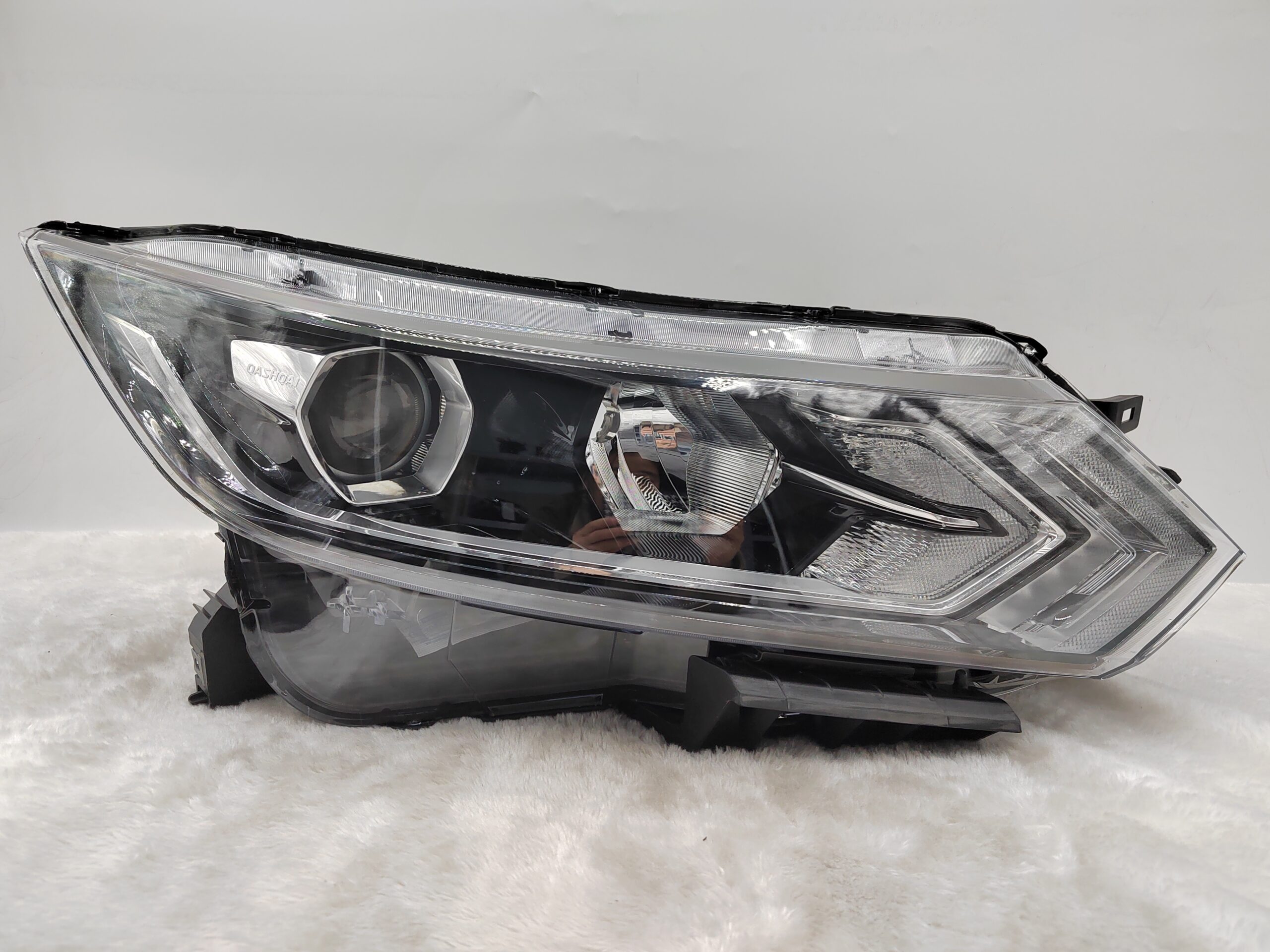 NISSAN QASHQAI J11 2017-2020 HALOGEN R.H.S HEADLIGHT ASSEMBLY