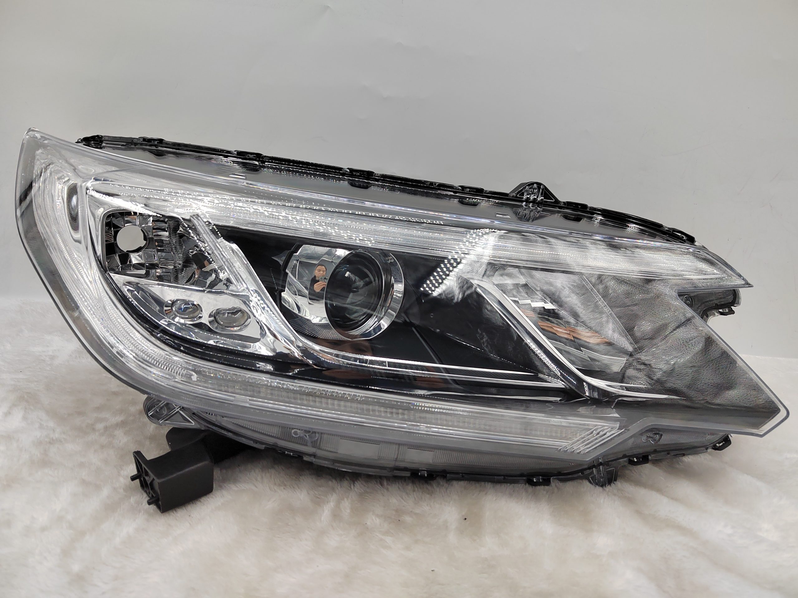 HONDA CR-V 2015-2016 XENON R.H.S HEADLIGHT ASSEMBLY