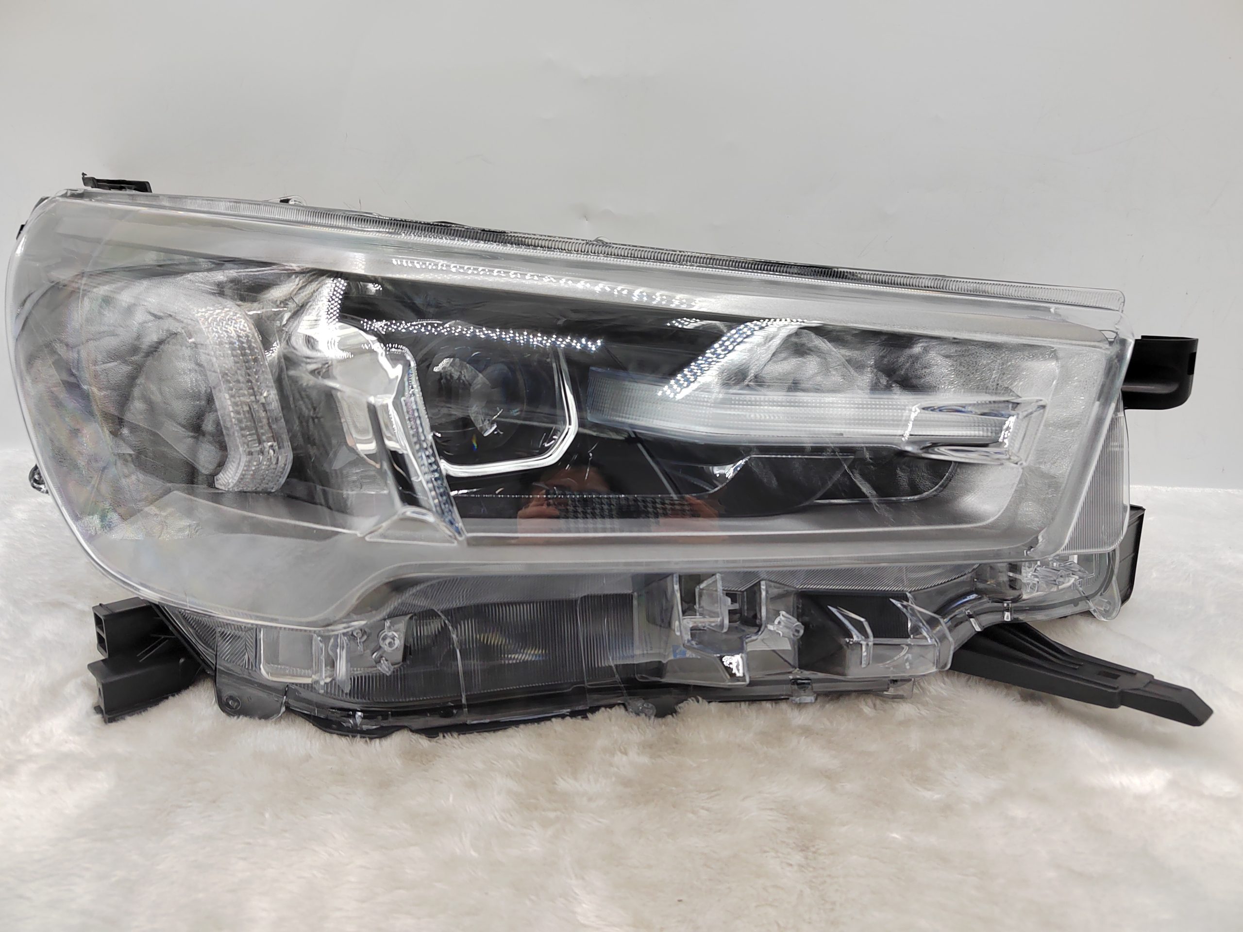 TOYOTA HILUX REVO 2020-2023 LED R.H.S HEADLIGHT ASSEMBLY