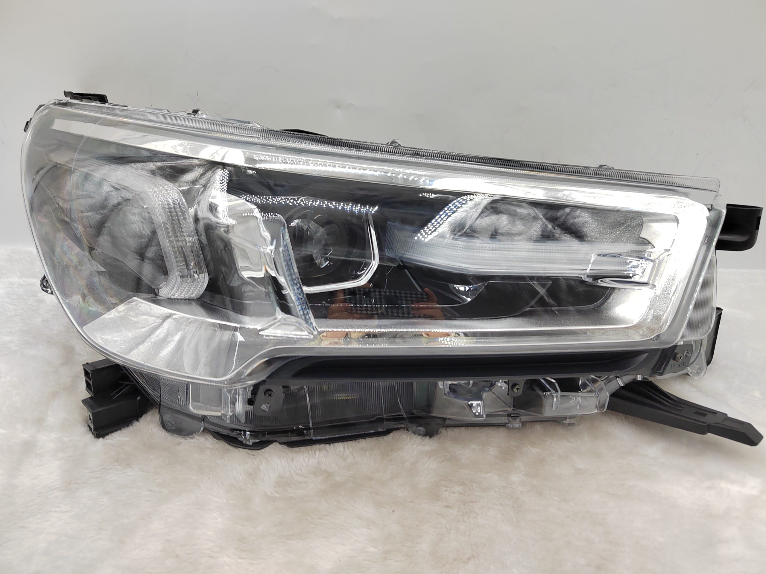 TOYOTA HILUX REVO 2020-2023 LED R.H.S HEADLIGHT ASSEMBLY