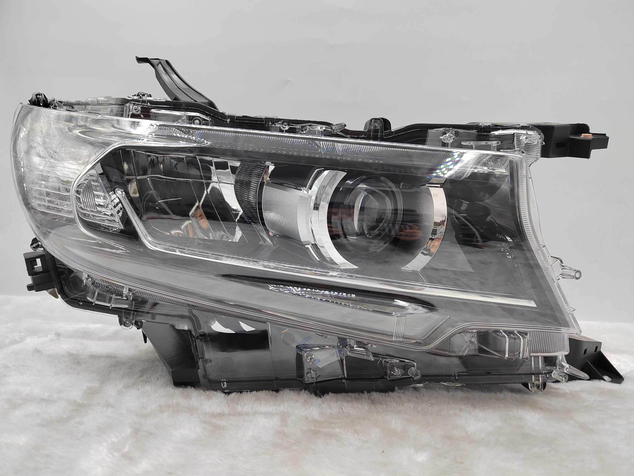 TOYOTA LANDCRUISER PRADO 150 GDJ150R 2018-2022 LED R.H.S HEADLIGHT ASSEMBLY