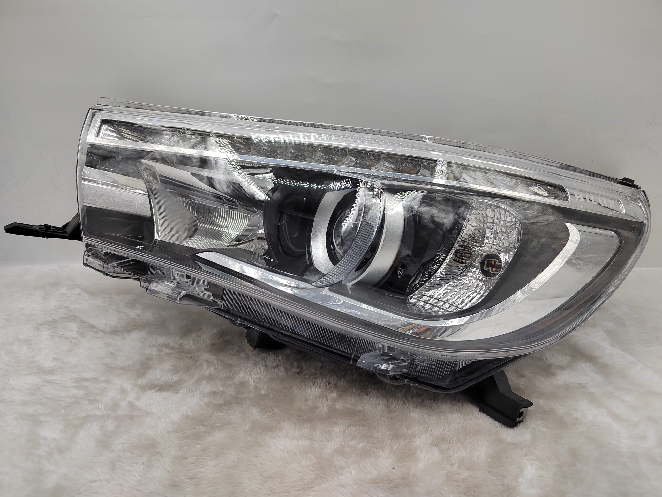 TOYOTA HILUX REVO 2015-2019 LED L.H.S HEADLIGHT ASSEMBLY